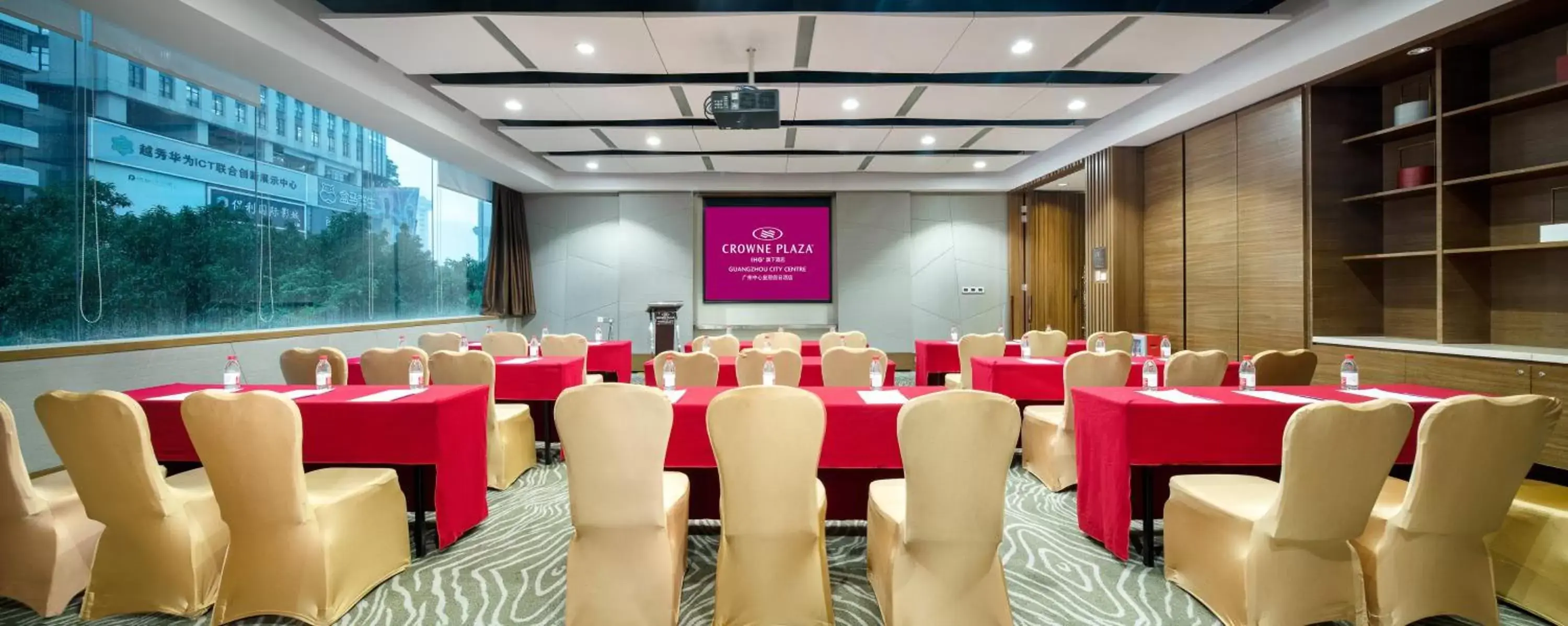 Meeting/conference room, Banquet Facilities in Crowne Plaza Guangzhou City Centre, an IHG Hotel