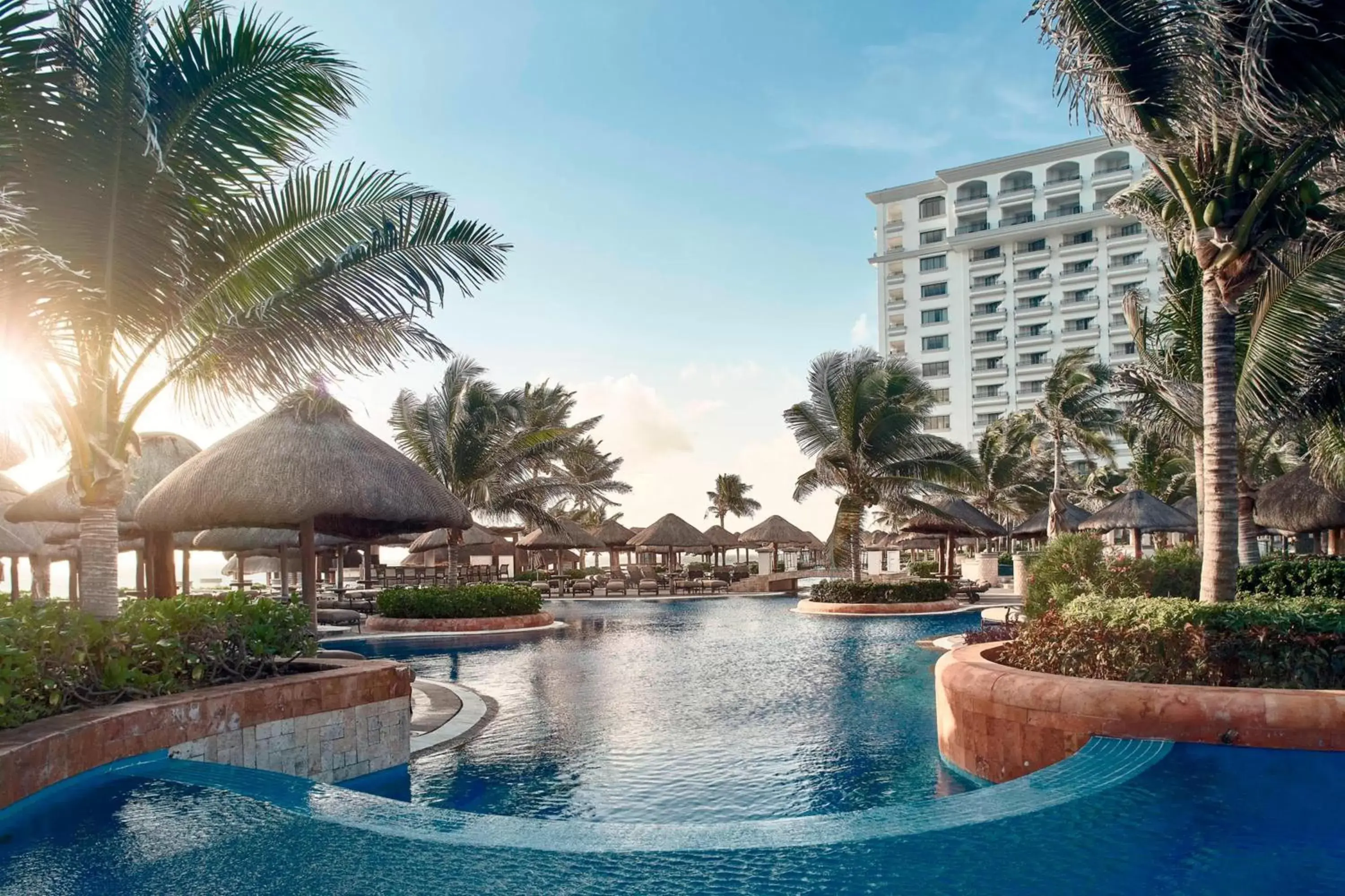 Swimming Pool in JW Marriott Cancun Resort & Spa