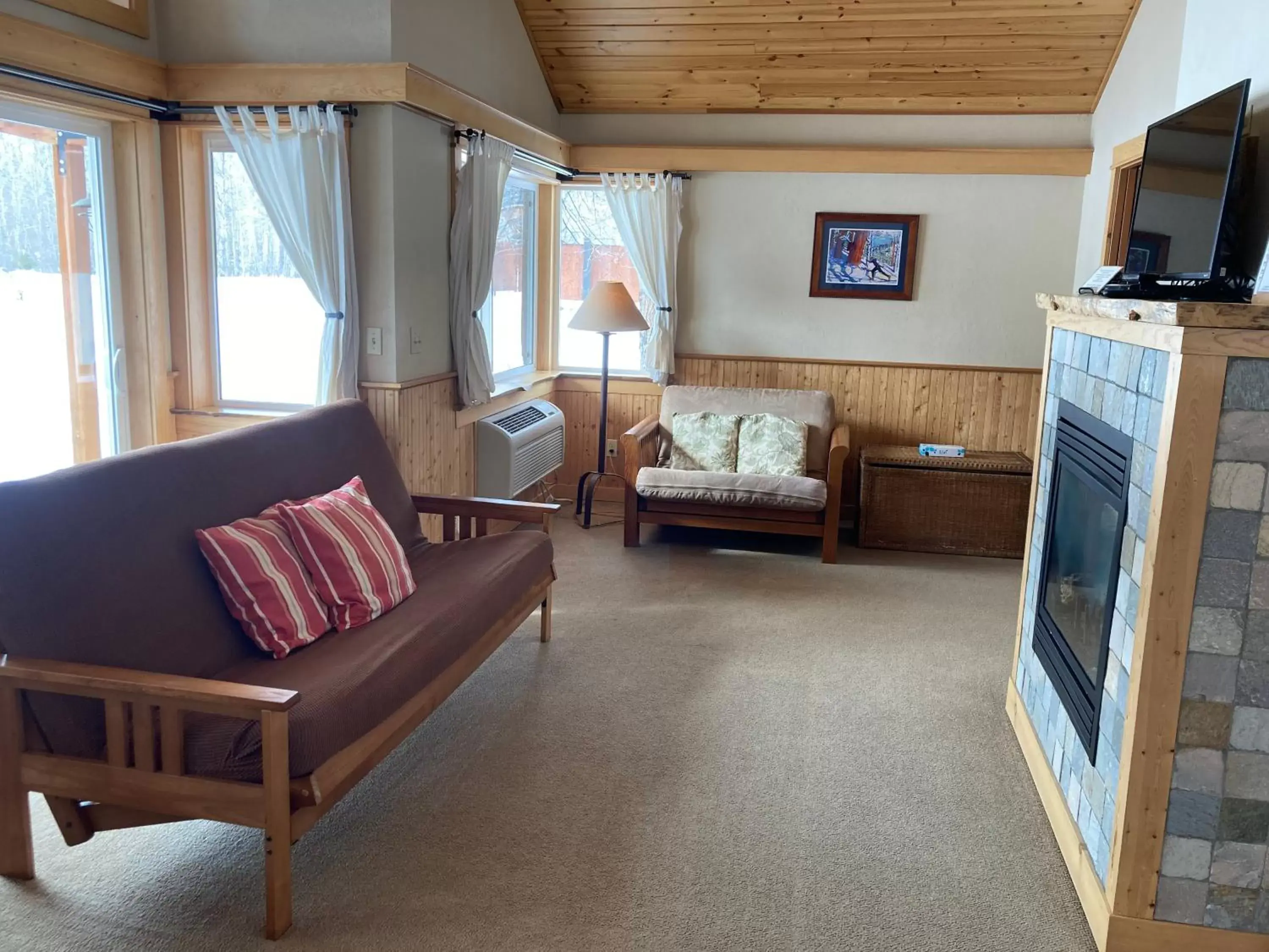 Winter, Seating Area in River Run Inn