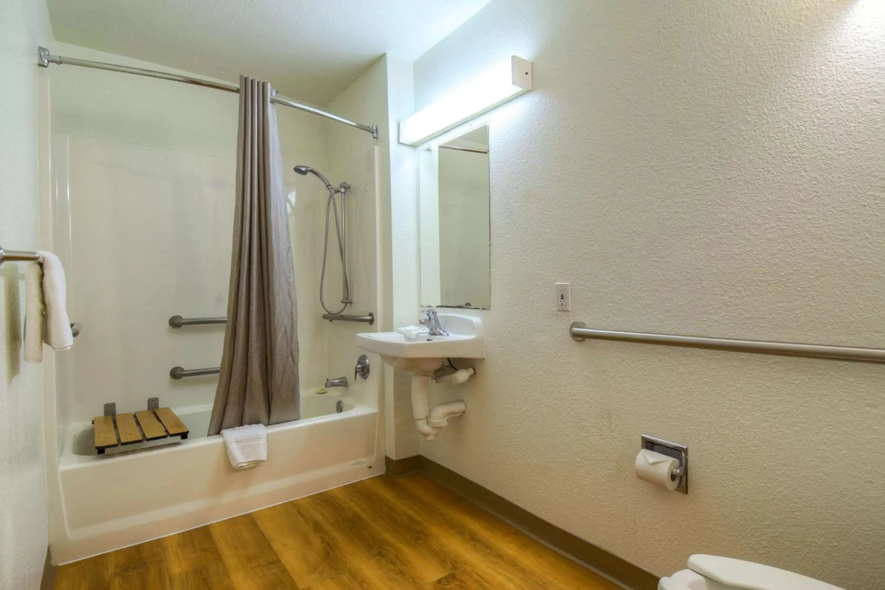 Shower, Bathroom in Motel 6-Chula Vista, CA - San Diego