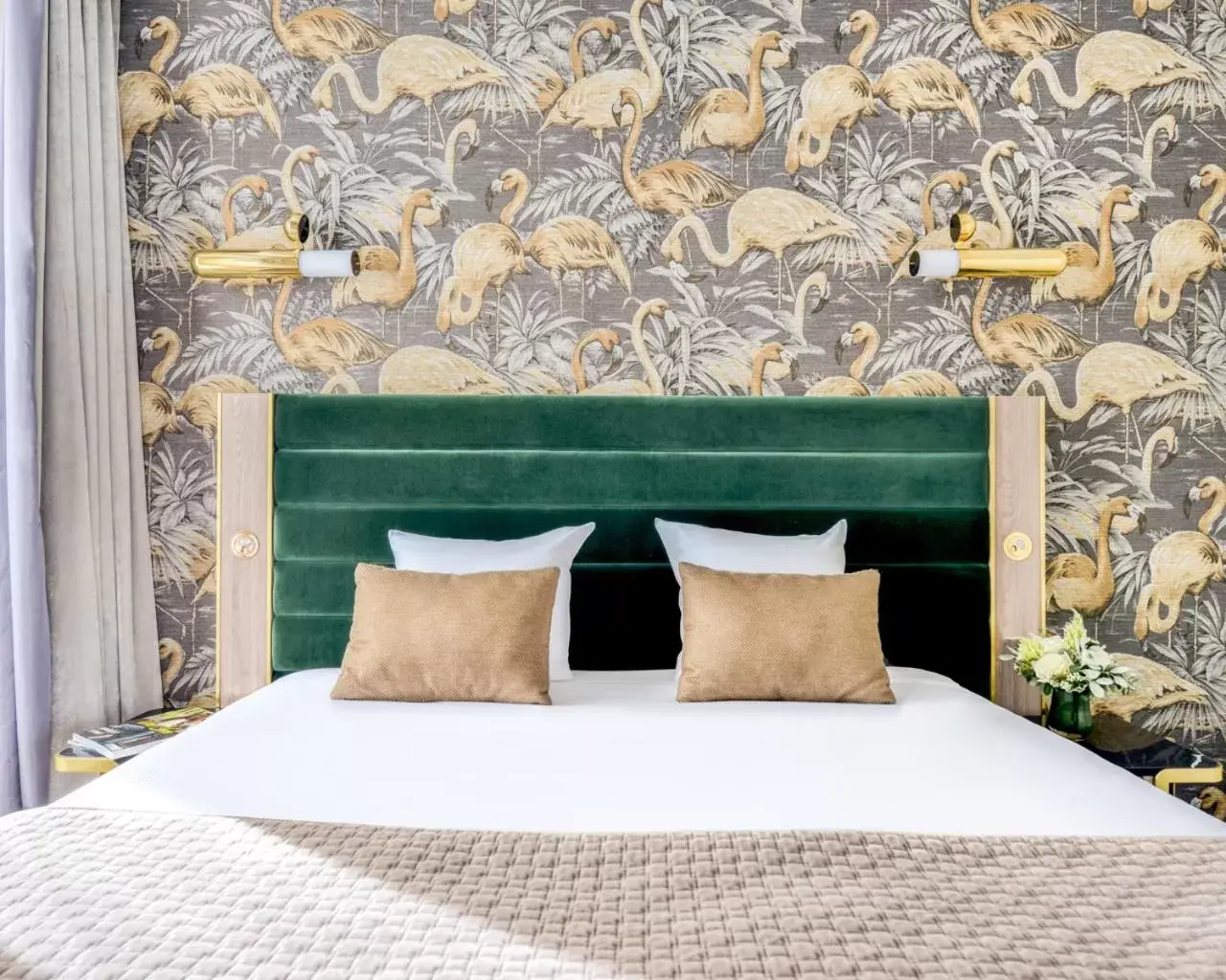 Bed in Hotel Opéra Opal Bed in Hotel Opéra Opal