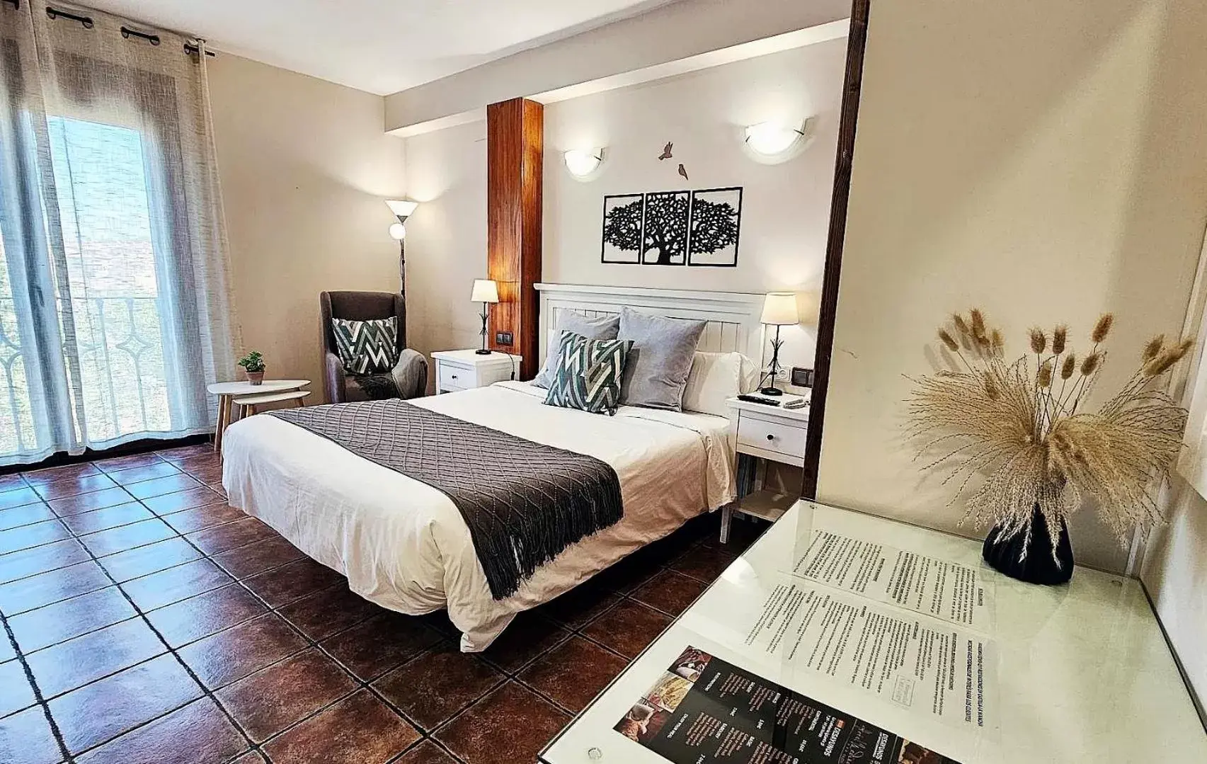 Bedroom, Bed in Hotel Medina de Toledo