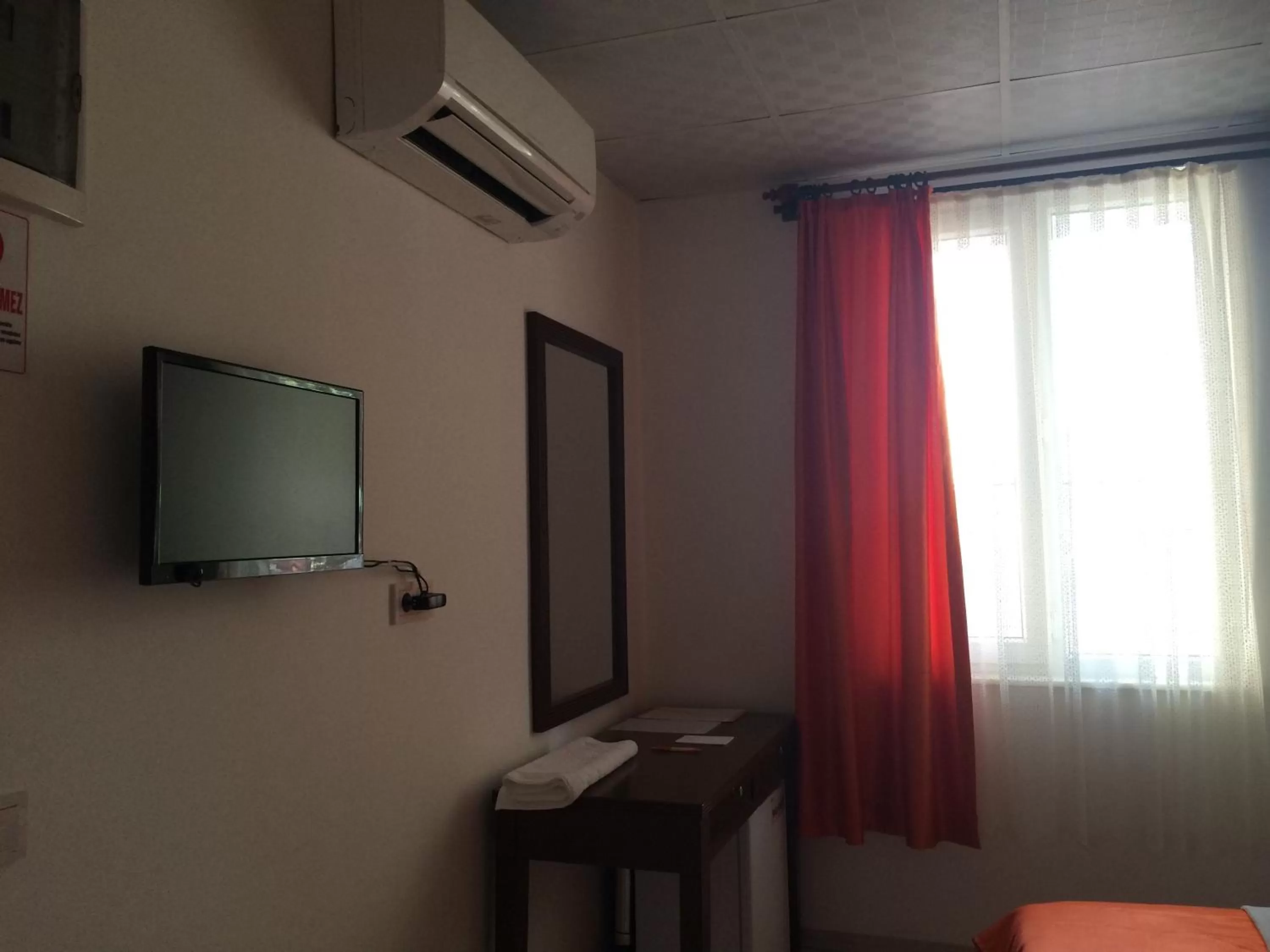 TV and multimedia in Mutado Hotel