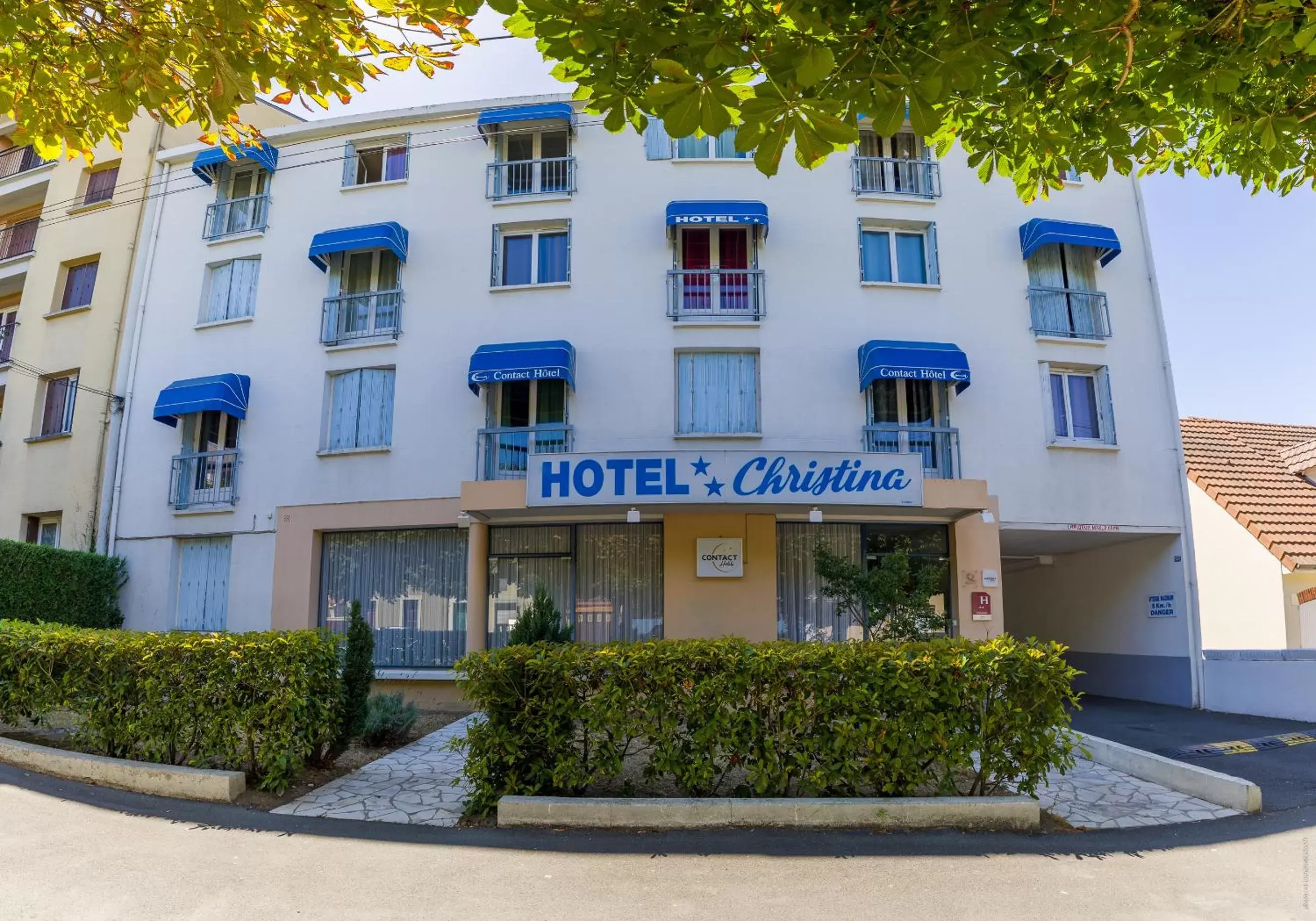 Property building in Hotel Christina - Contact Hotel
