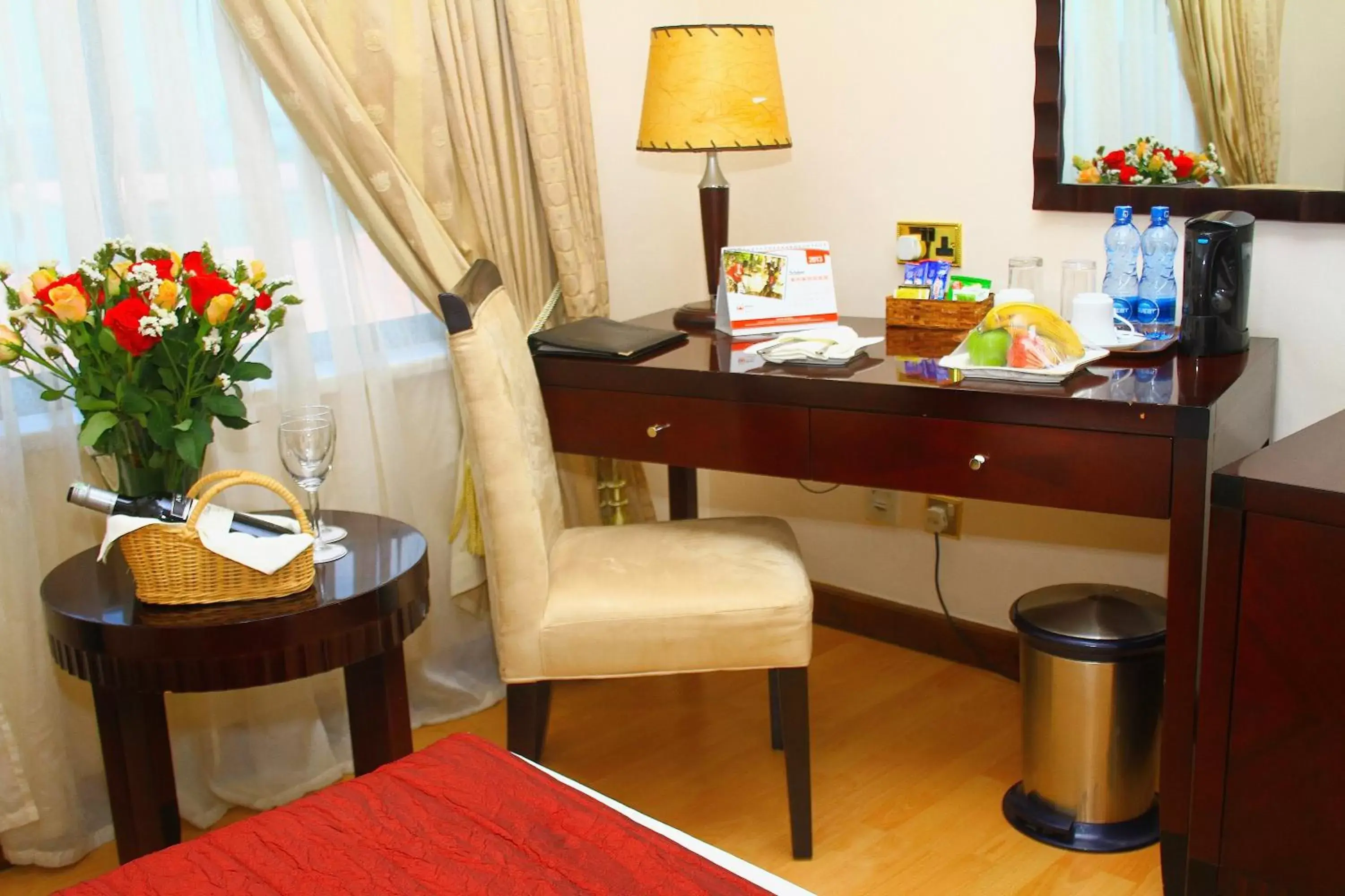 Bedroom, Seating Area in Boma Inn Nairobi