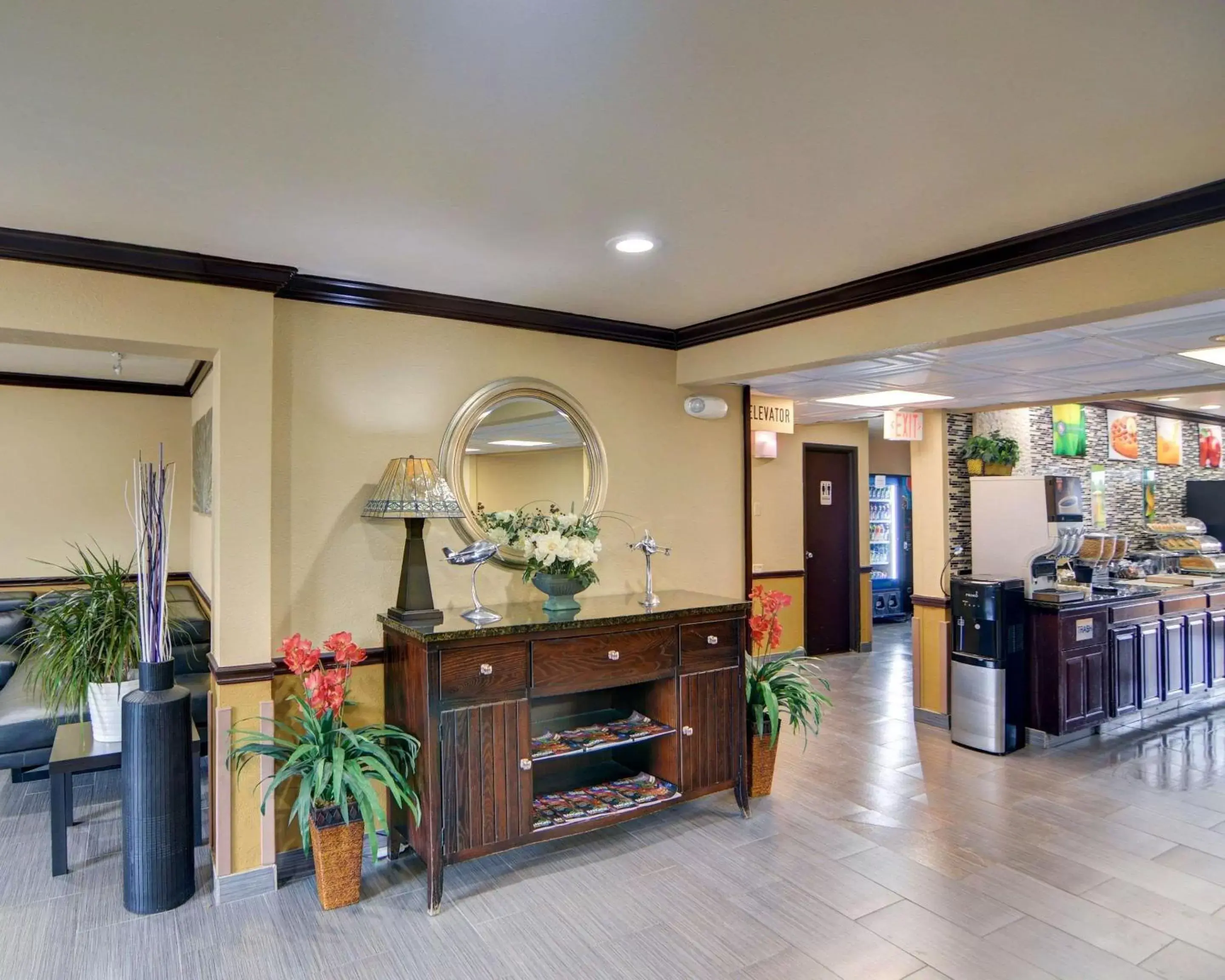 Lobby or reception, Lobby/Reception in Quality Inn DFW Airport North - Irving