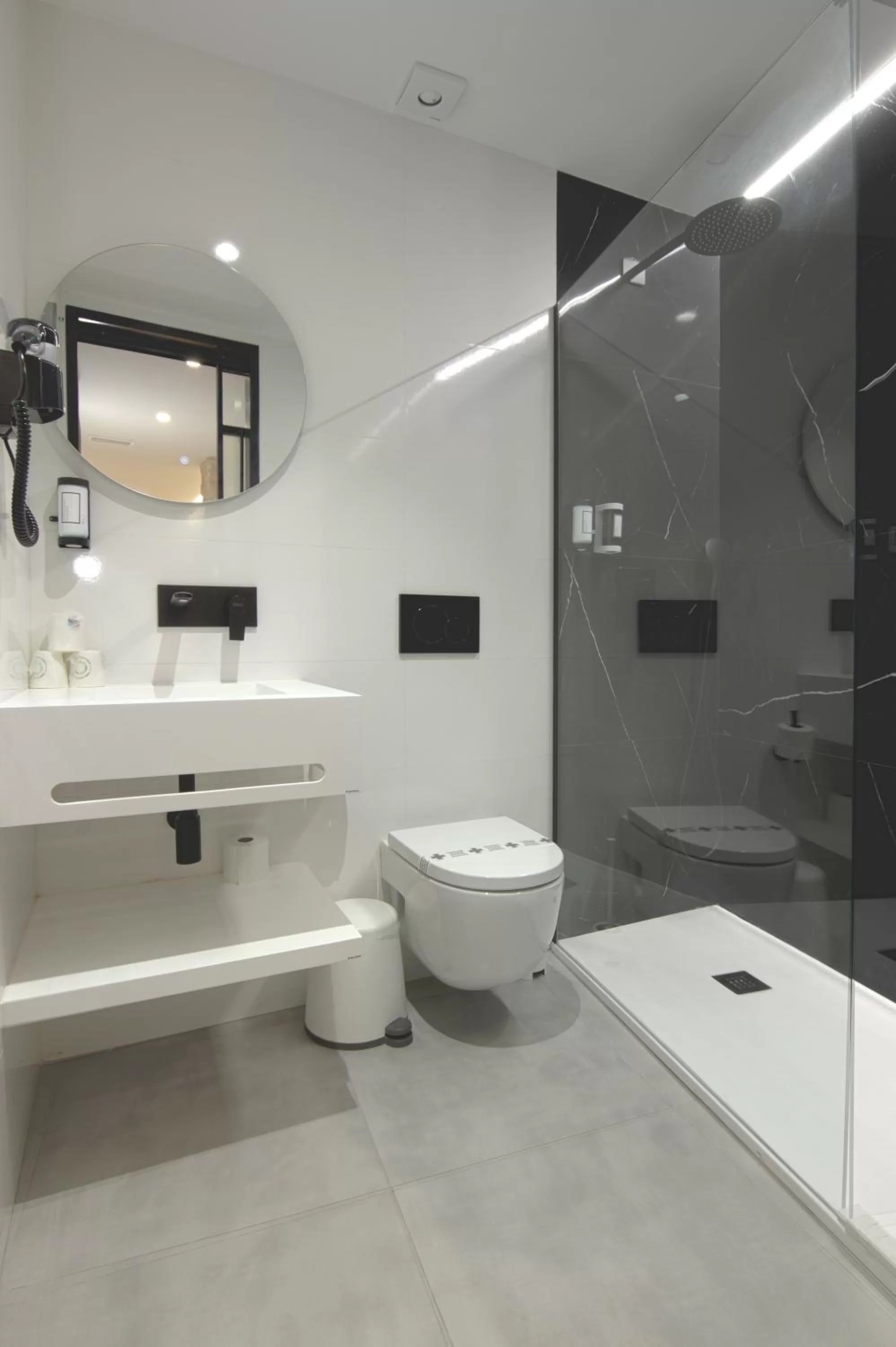 Shower in Hotel La Milagrosa