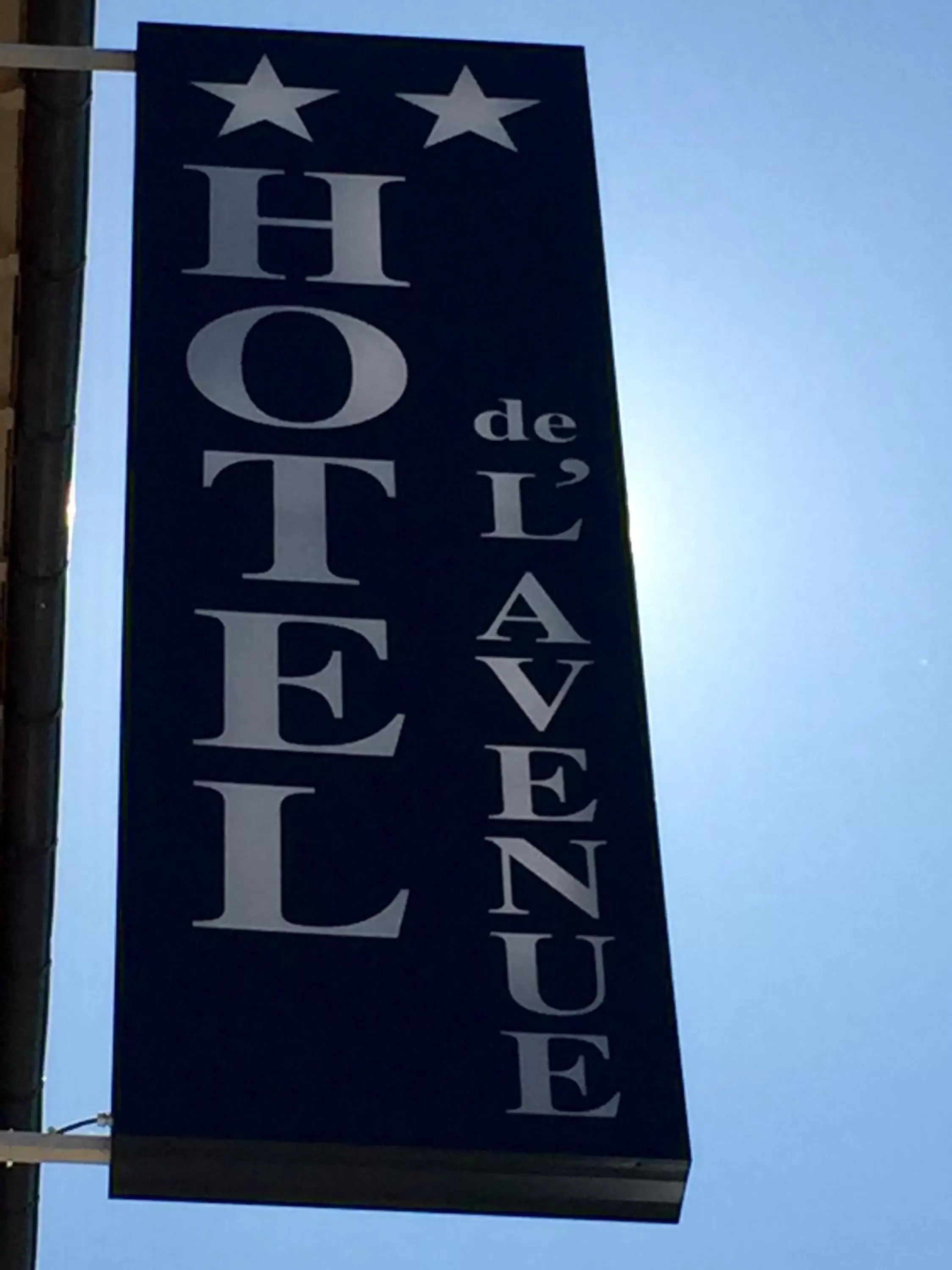 Property logo or sign in Hôtel de L'Avenue