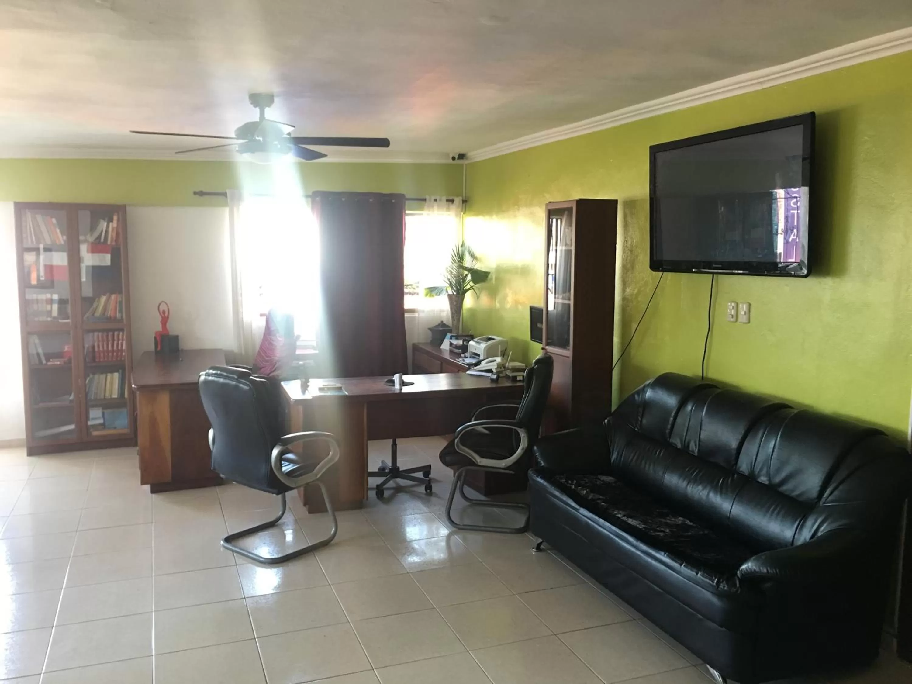 Communal lounge/ TV room, Seating Area in Hotel Boutique Simona