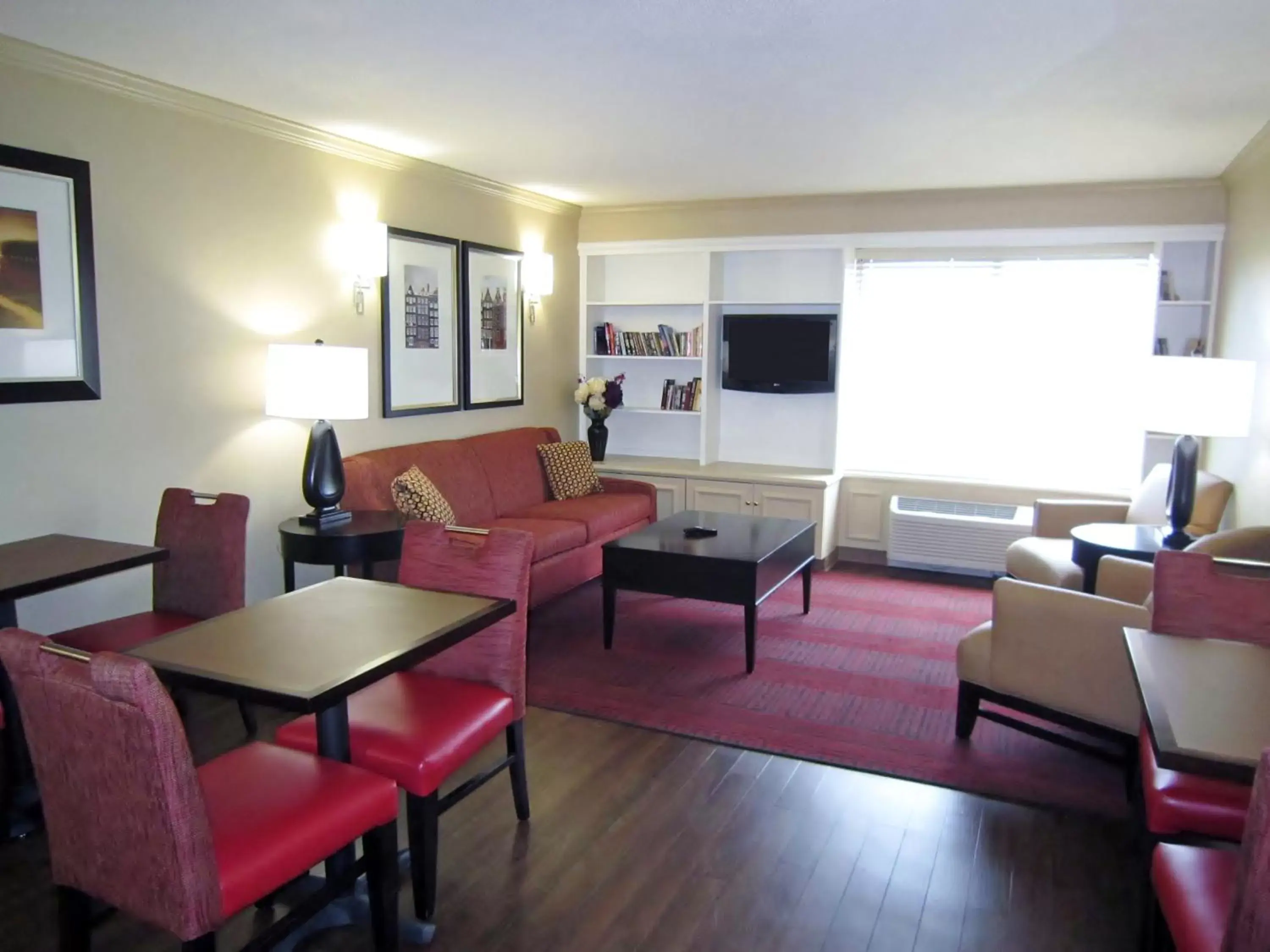 Lounge or bar, Seating Area in Extended Stay America Suites - Boston - Burlington