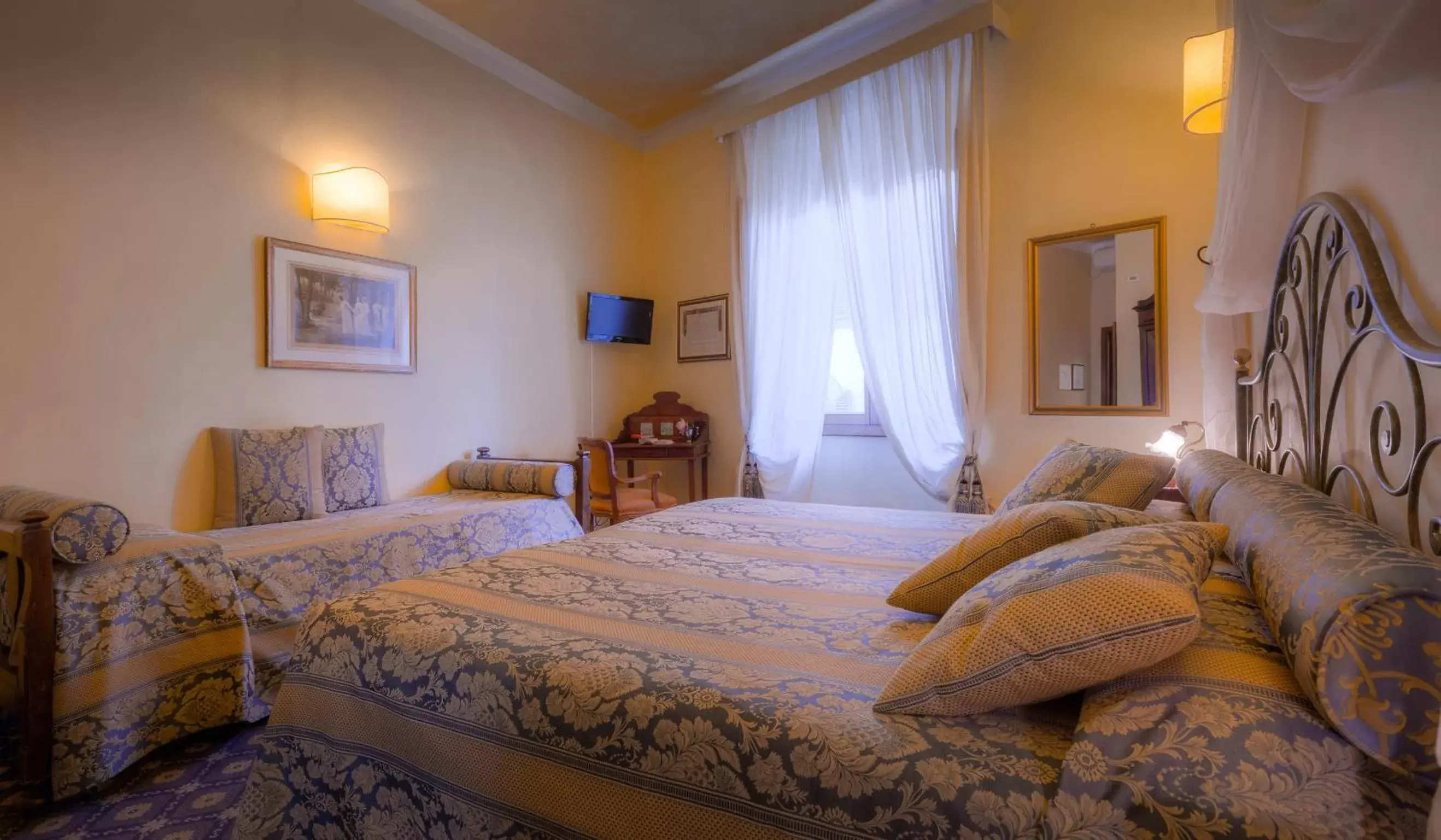Bed in Hotel Palazzo dal Borgo