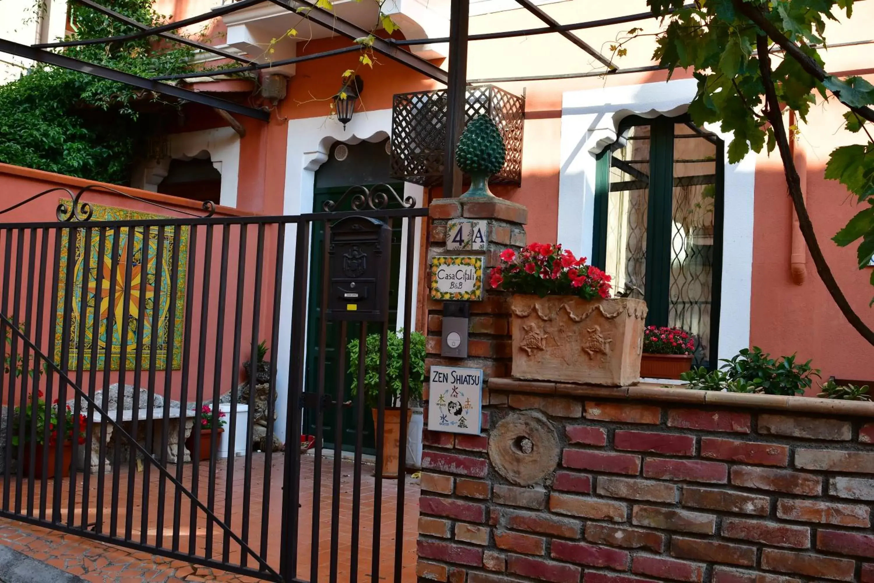 Balcony/Terrace, BBQ Facilities in Casa Cifali