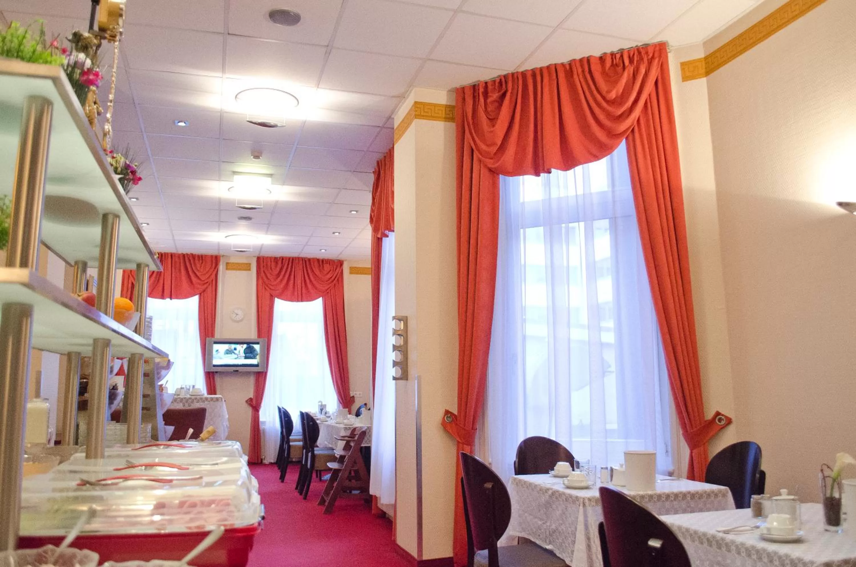 Restaurant/places to eat in Hotel Polo am ZOB