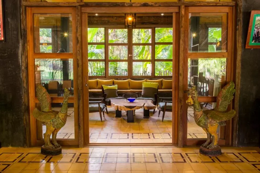 Seating area, Lobby/Reception in Maisons Wat Kor