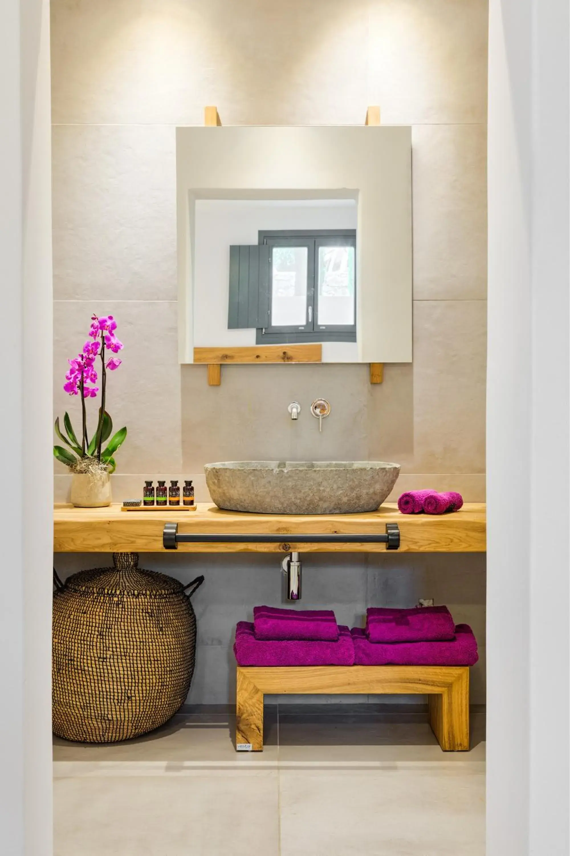 Bathroom in Portes Suites & Villas Mykonos