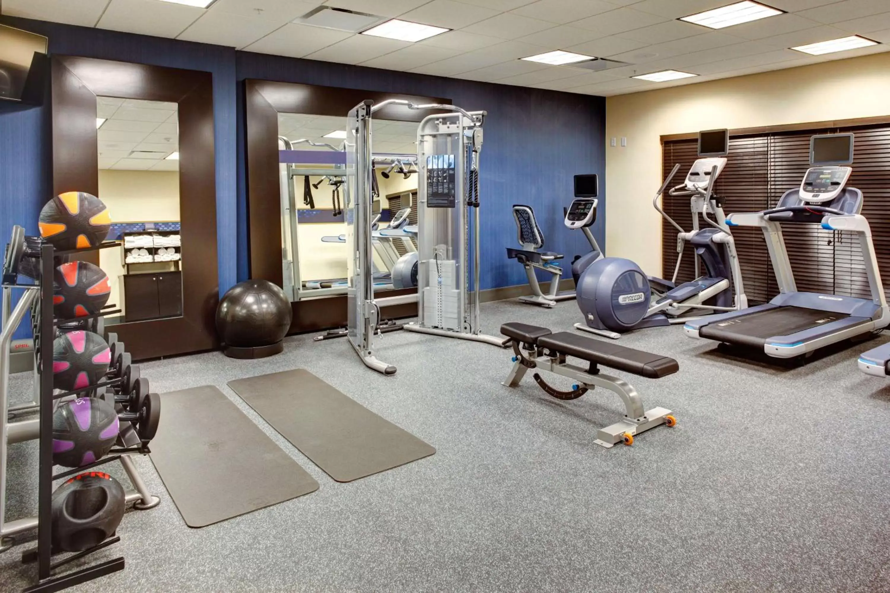 Fitness centre/facilities, Fitness Center/Facilities in Hampton Inn and Suites Columbus, MS