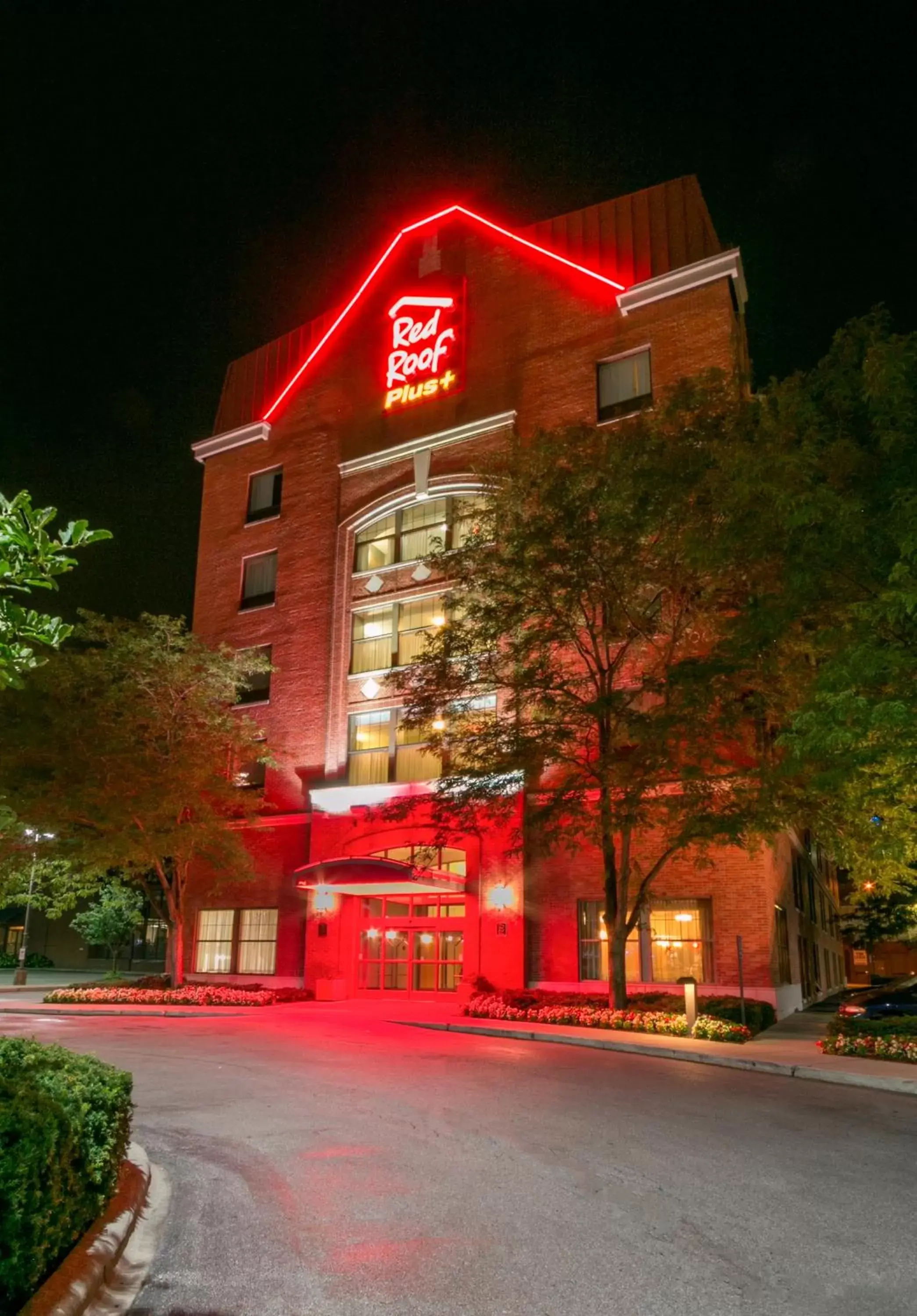 Property Building in Red Roof Inn PLUS+ Columbus Downtown - Convention Center