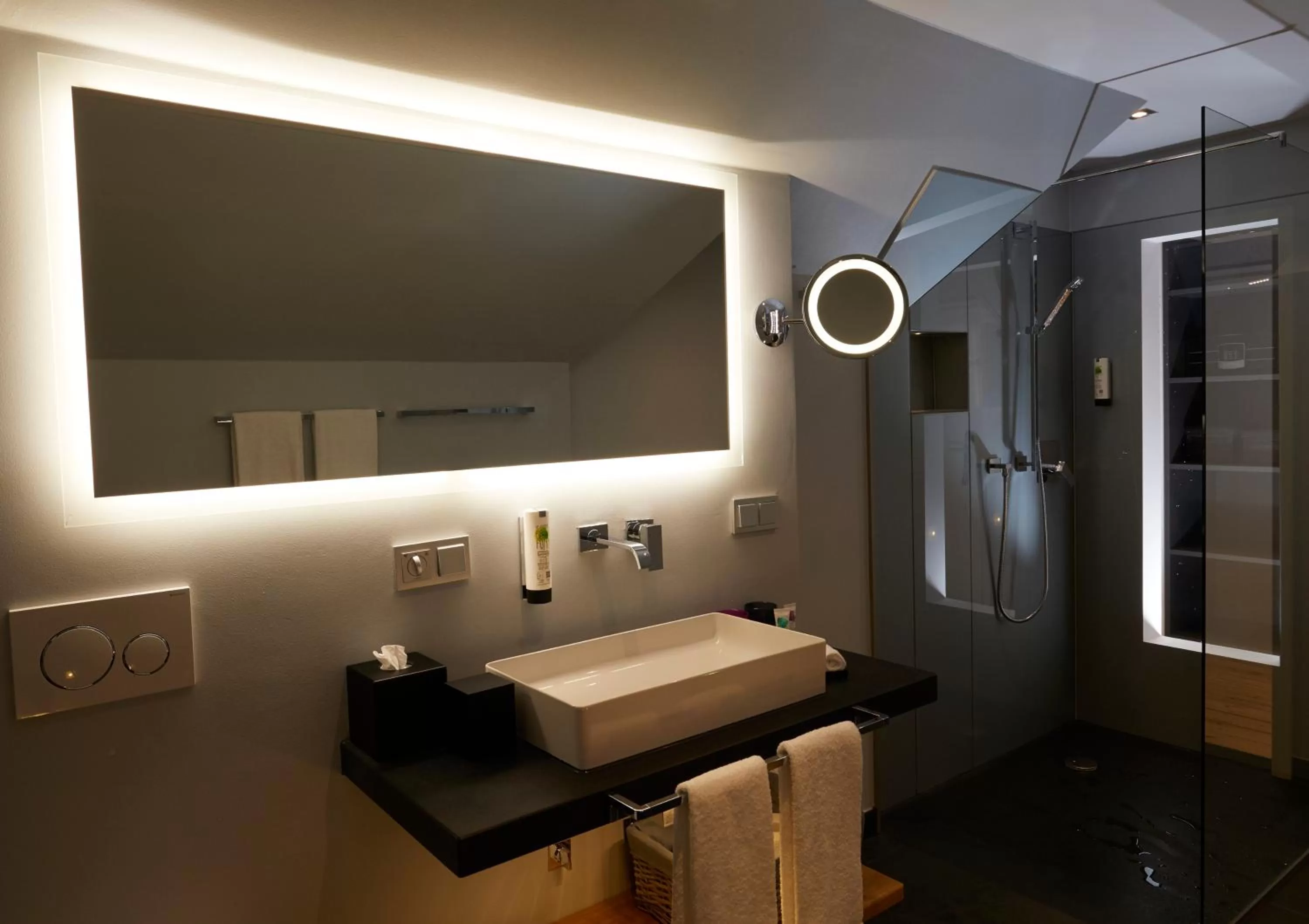 Bathroom in LIONO BoutiqueHotel