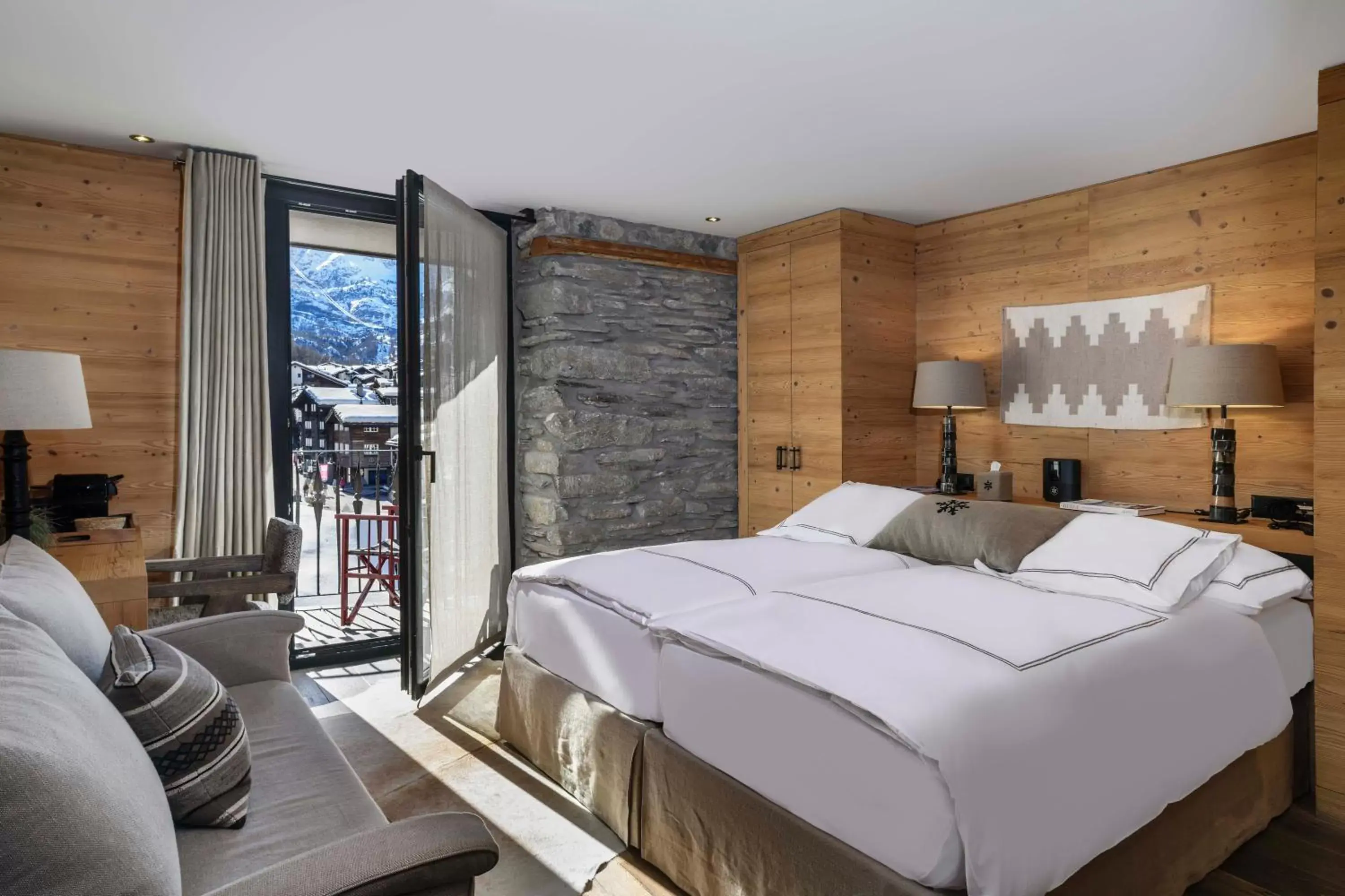 Deluxe Double Room with Matterhorn View in Unique Hotel Post