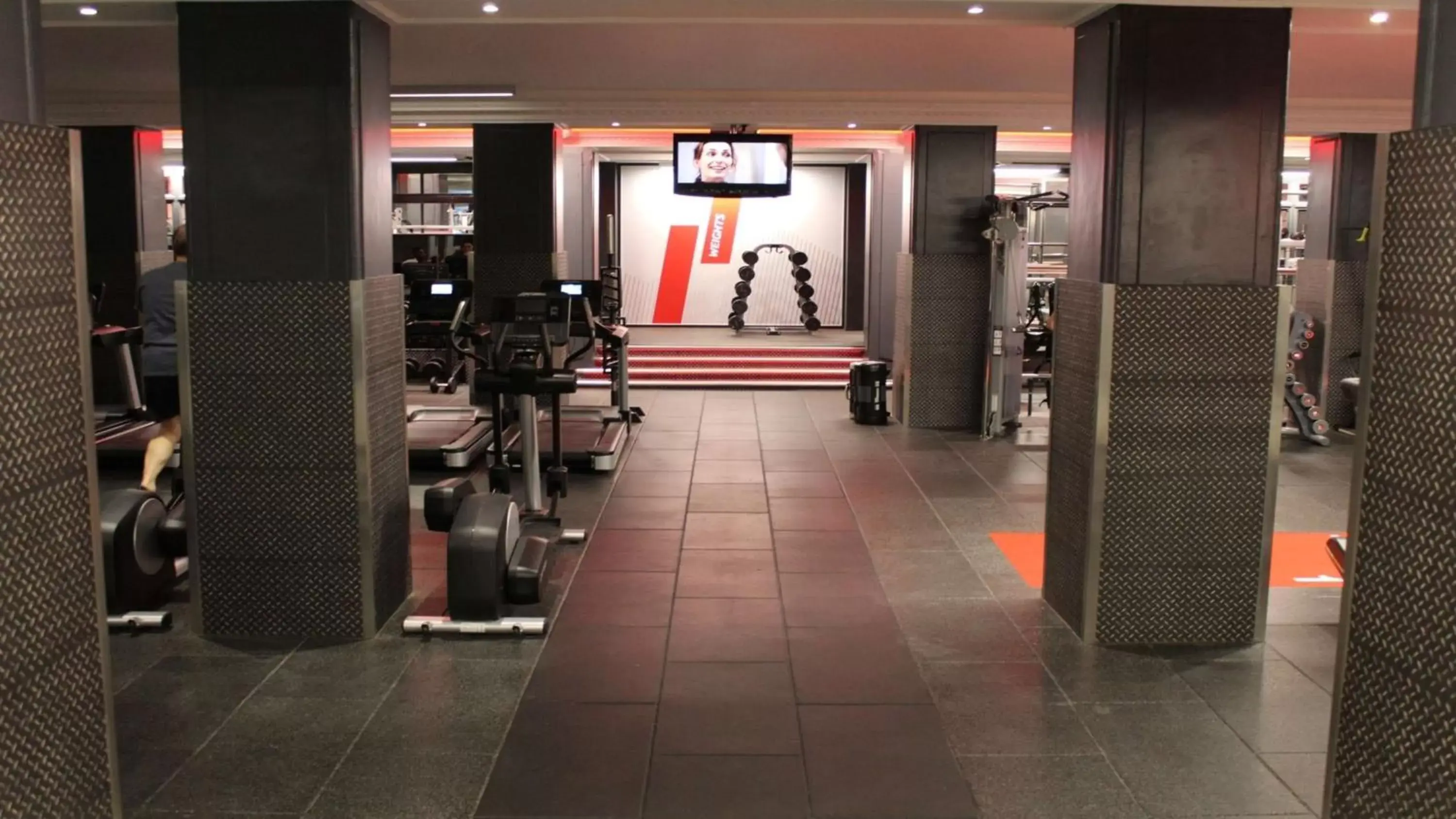 Fitness centre/facilities in The Waldorf Hilton