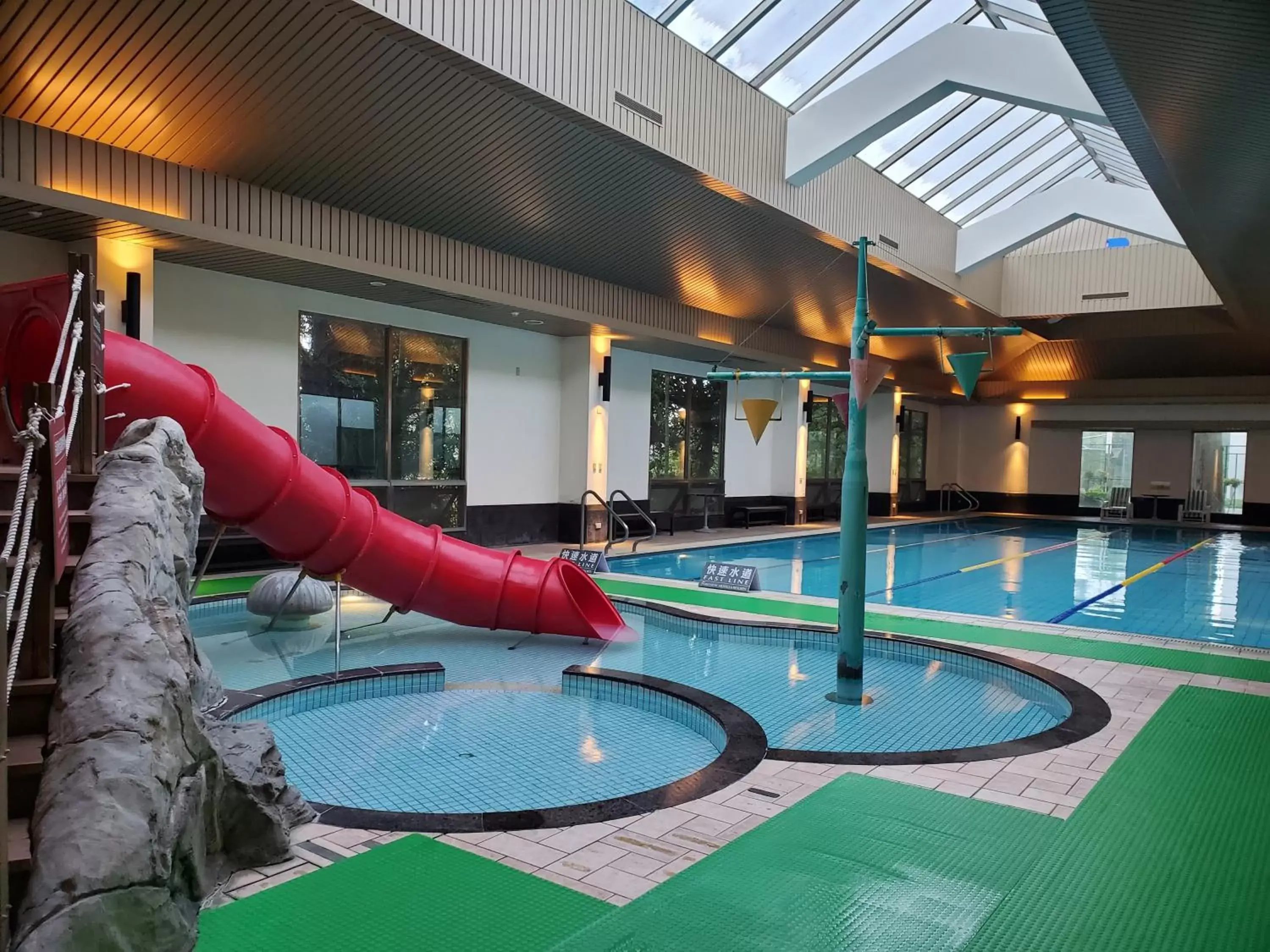 Swimming Pool in Parkview Hotels & Resorts