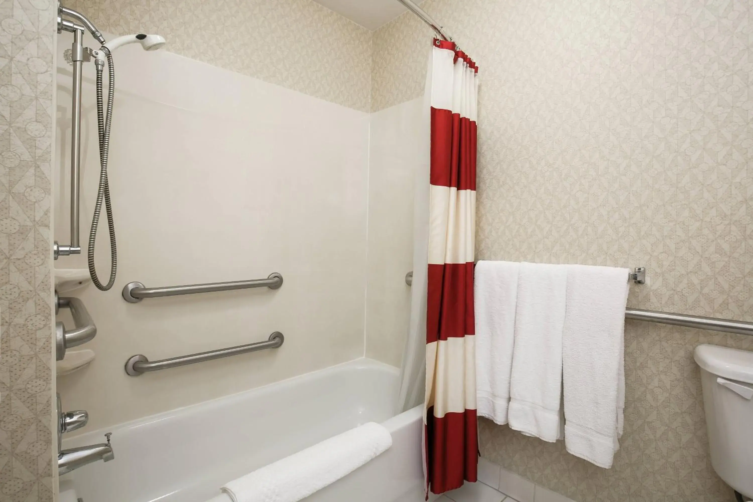 Bathroom in Residence Inn by Marriott Flint Grand Blanc