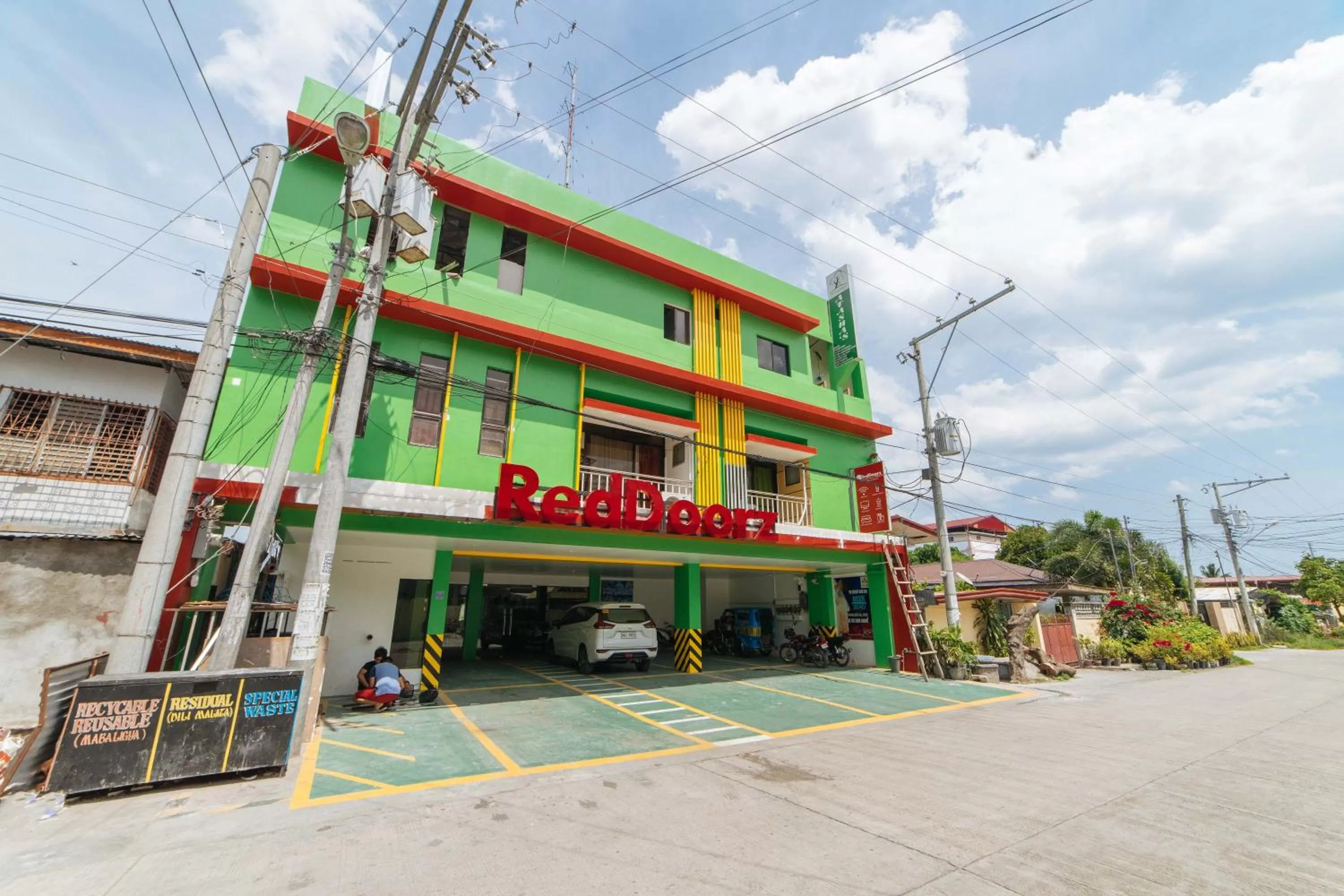 Property building in RedDoorz near Notre Dame of Dadiangas University