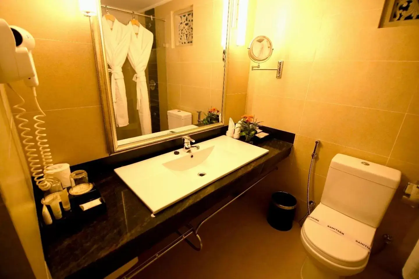 Bathroom in Thilanka Hotel