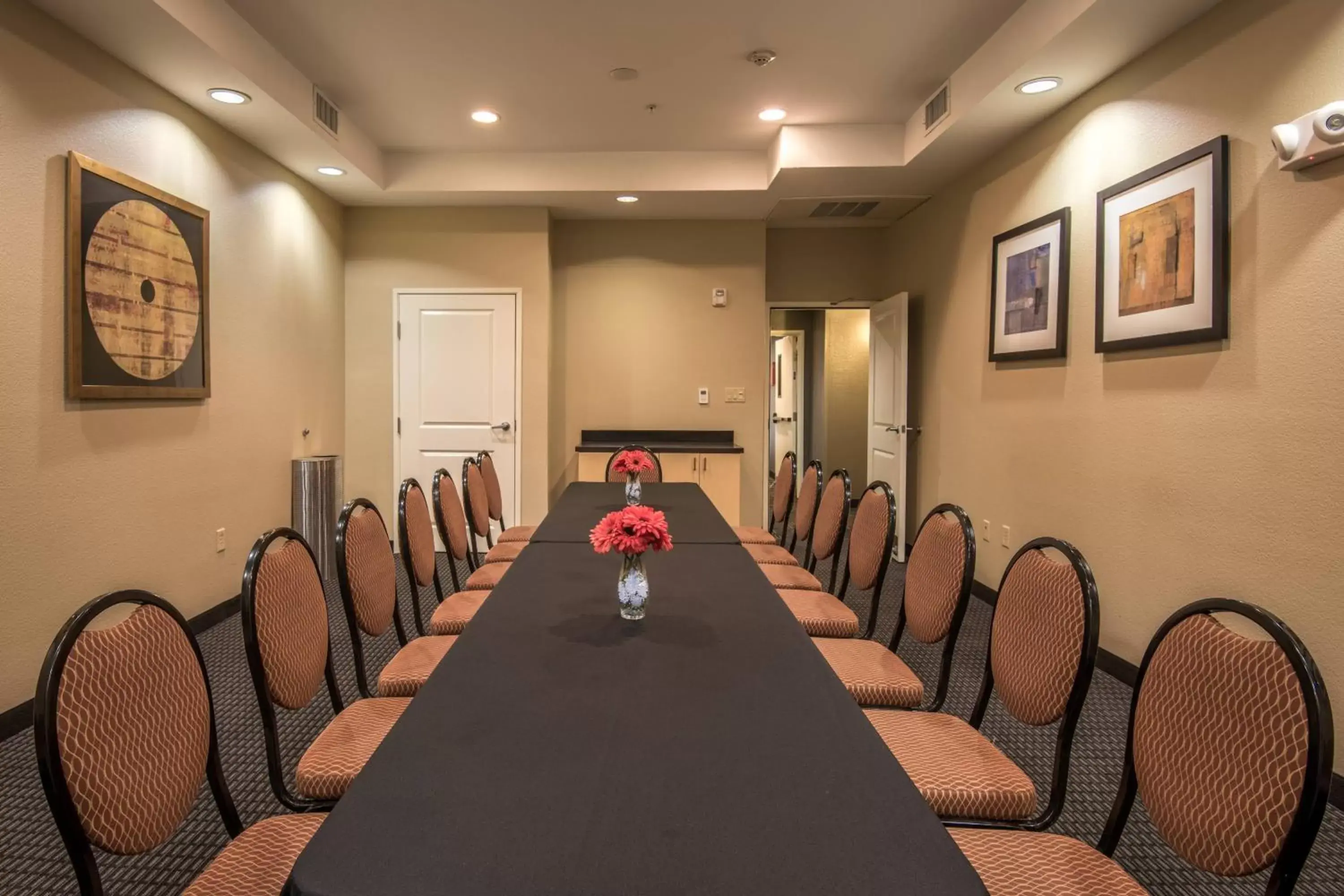 Meeting/conference room in TownePlace Suites Dallas DeSoto