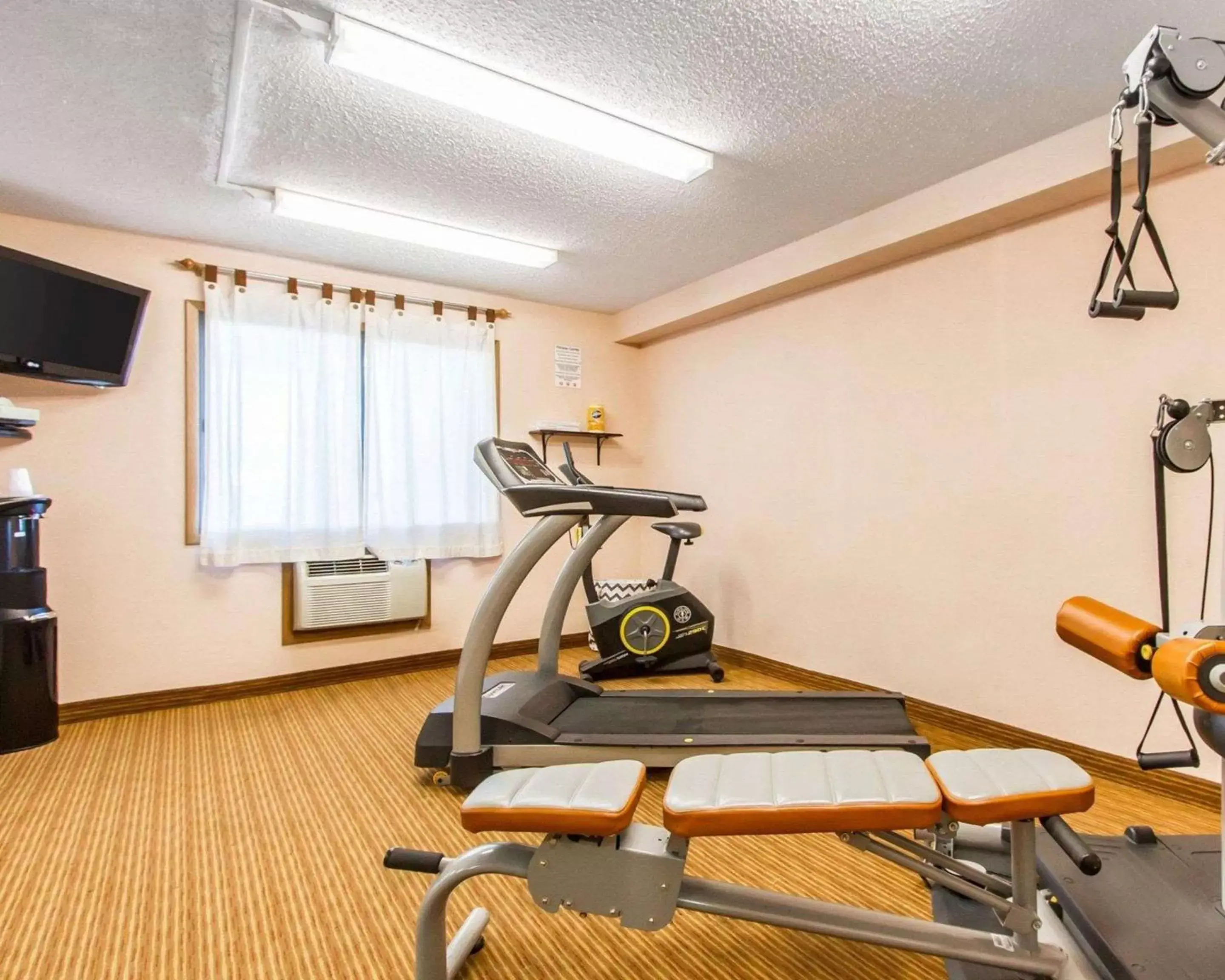 Fitness centre/facilities, Fitness Center/Facilities in Quality Inn & Suites Ottumwa