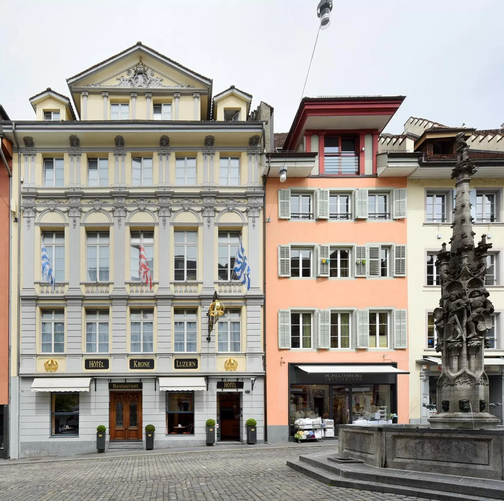 Facade/entrance, Property Building in Altstadt Hotel Krone Luzern