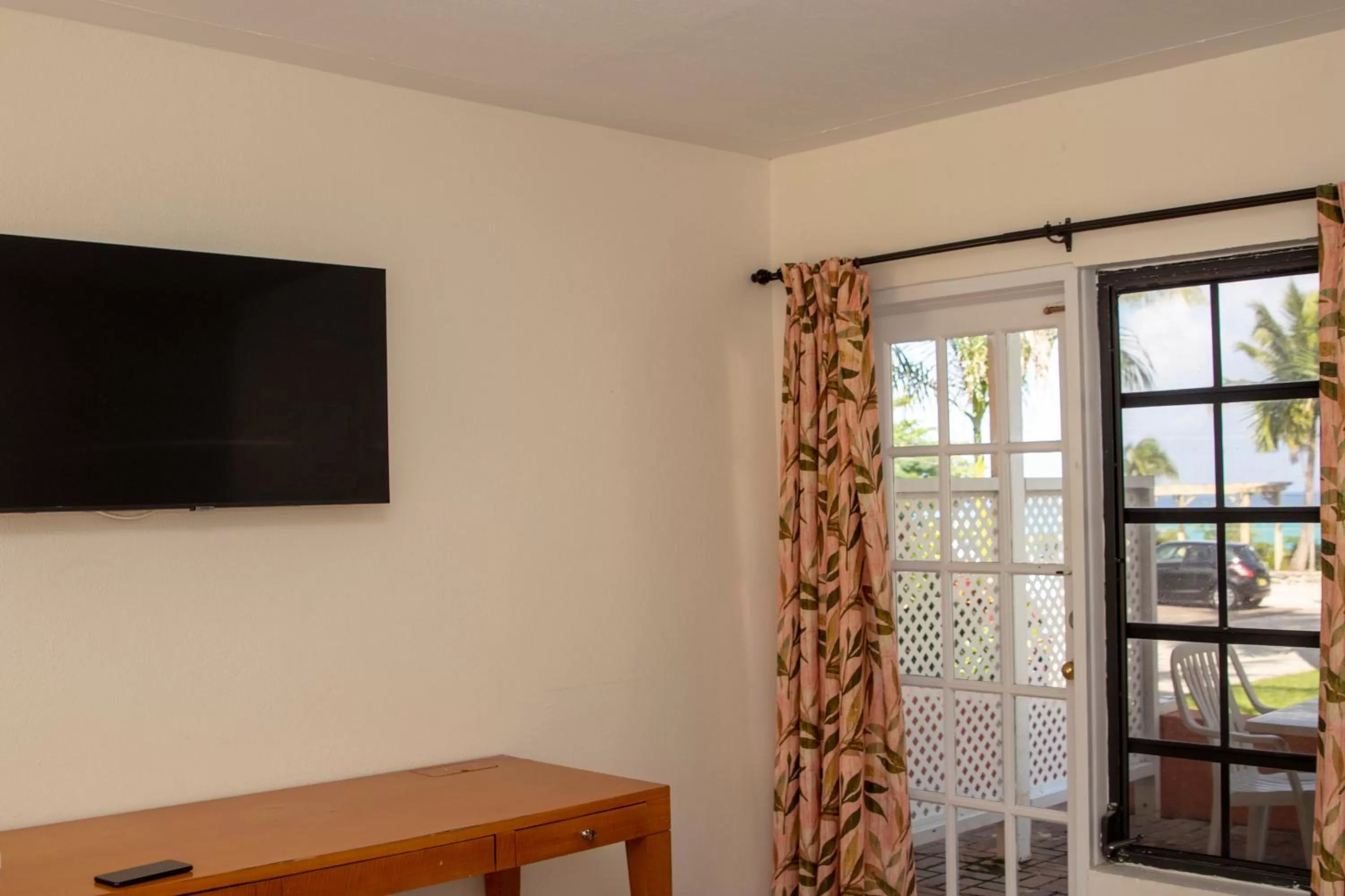 Orange Hill Beach Inn