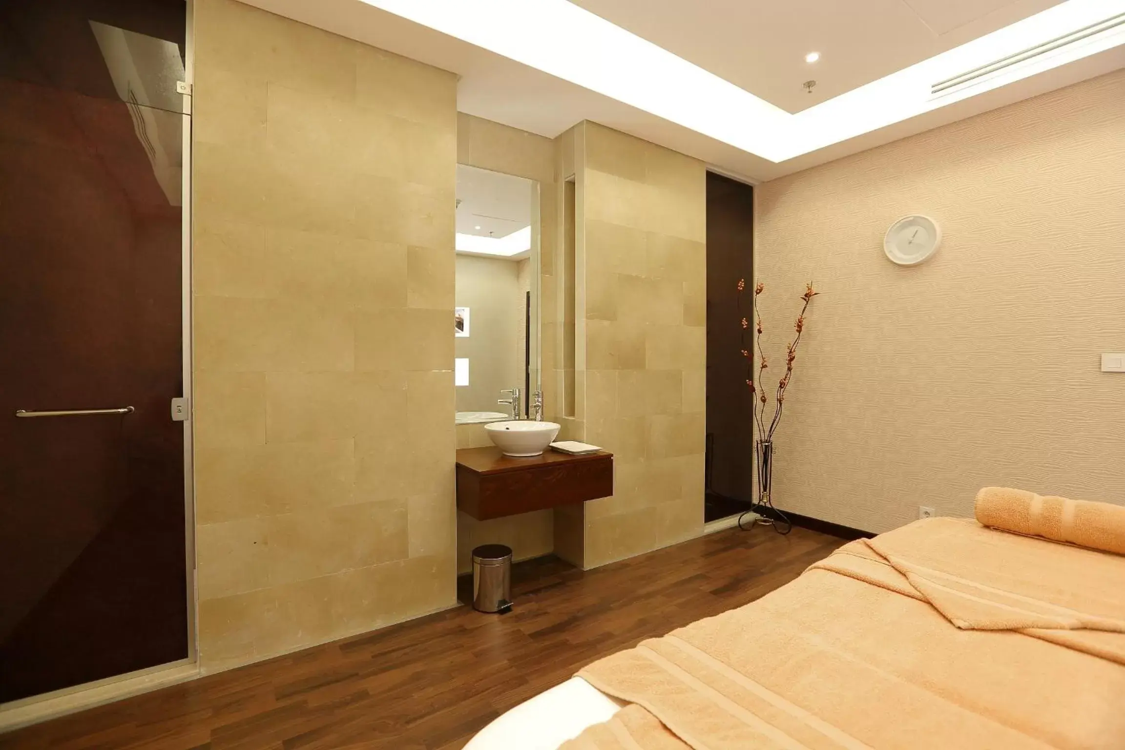 Spa and wellness centre/facilities, Bathroom in Corp Amman Hotel