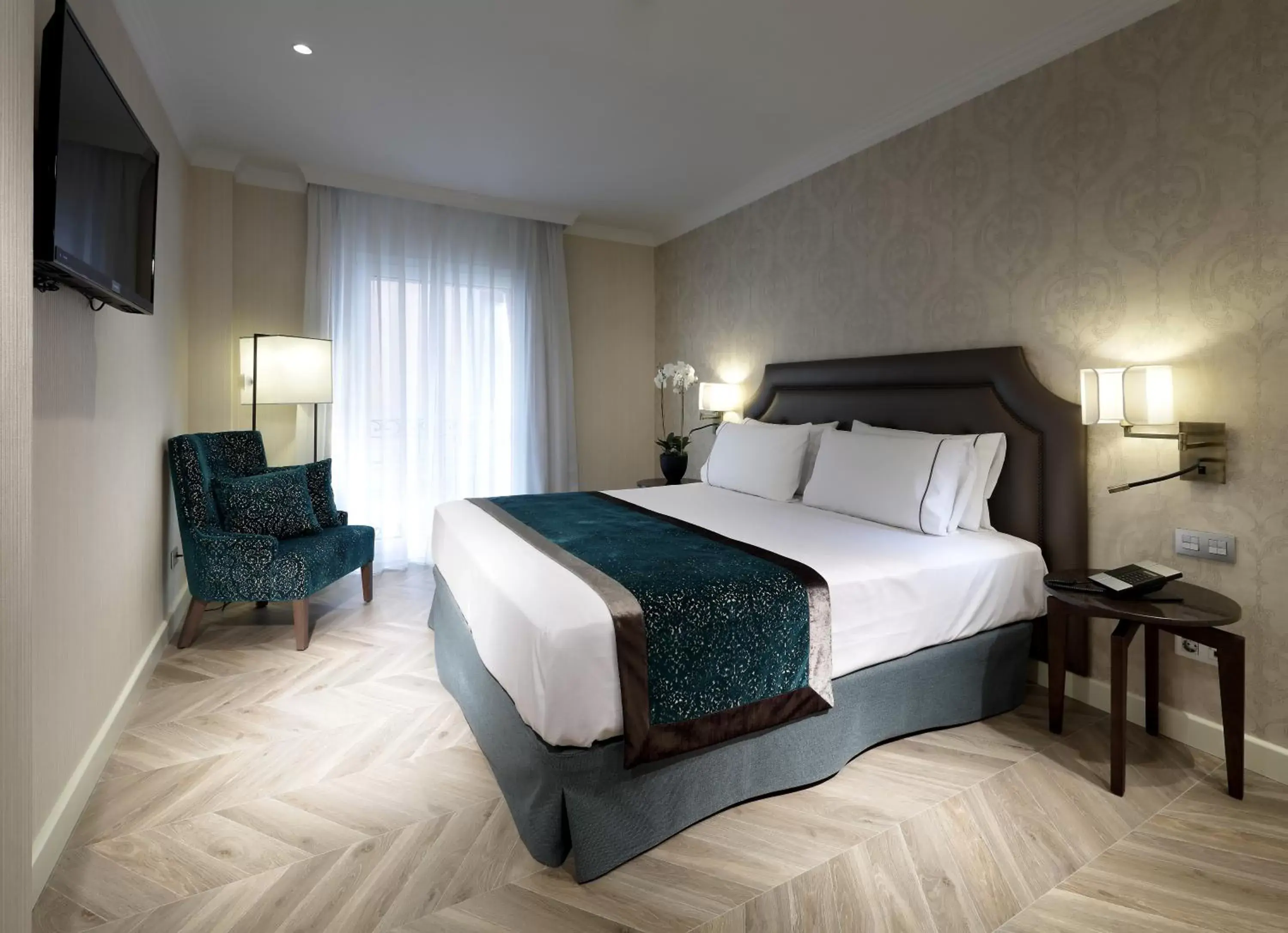 Photo of the whole room, Bed in Eurostars Casa de la Lírica Photo of the whole room, Bed in Eurostars Casa de la Lírica