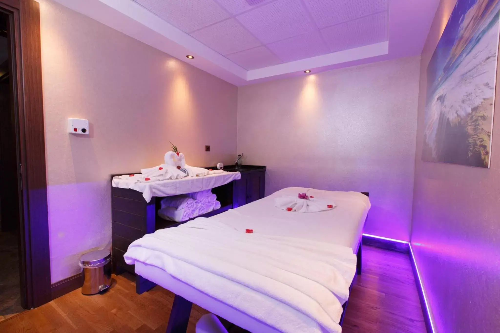 Spa and wellness centre/facilities in Sera Lake Resort Hotel Spa & Aparts Spa and wellness centre/facilities in Sera Lake Resort Hotel Spa & Aparts