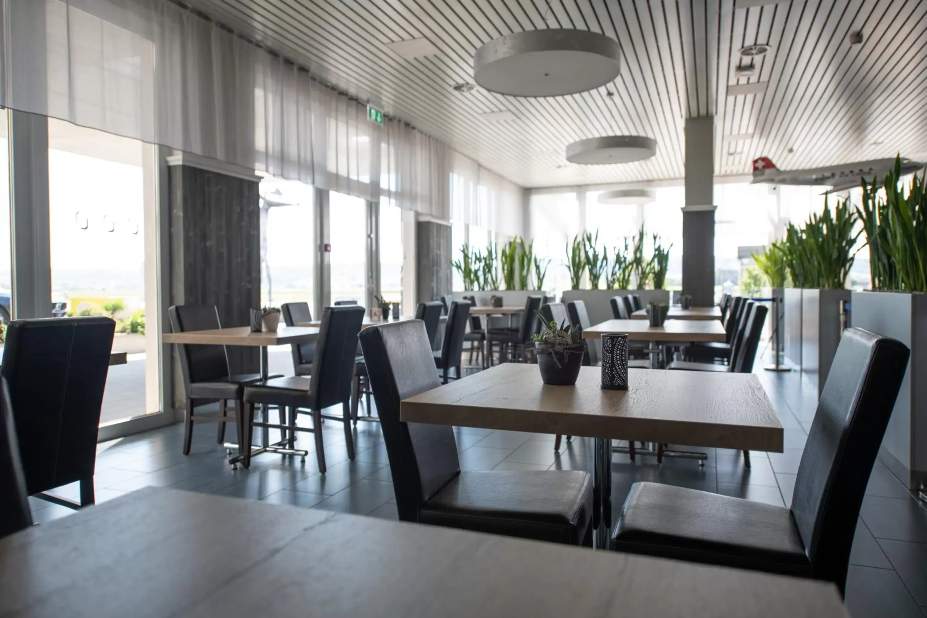 Restaurant/Places to Eat in Airporthotel Grenchen