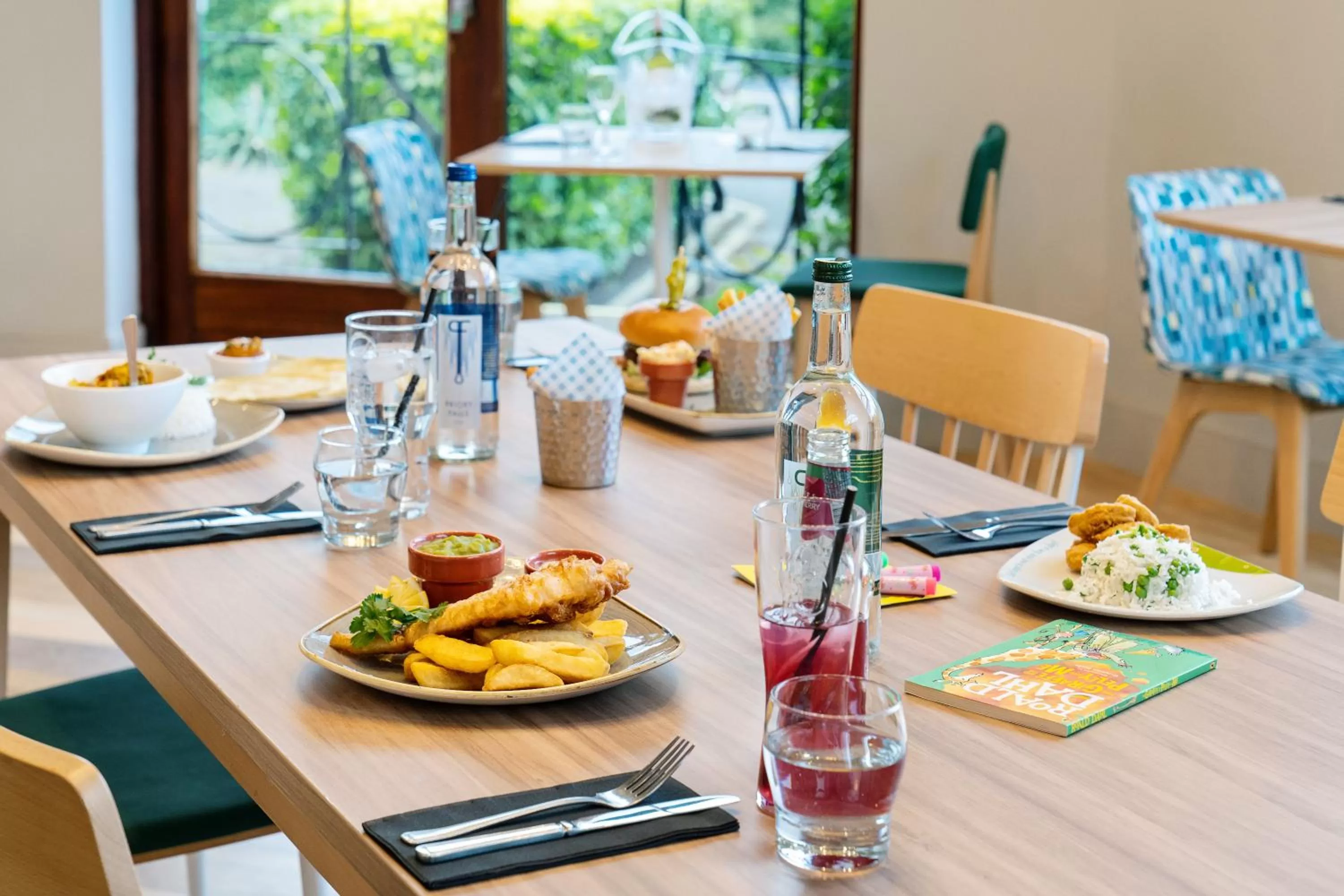 Restaurant/places to eat in Holiday Inn Gloucester - Cheltenham by IHG