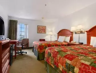 Queen Room with Two Queen Beds - Non-Smoking in Days Inn by Wyndham Shawnee