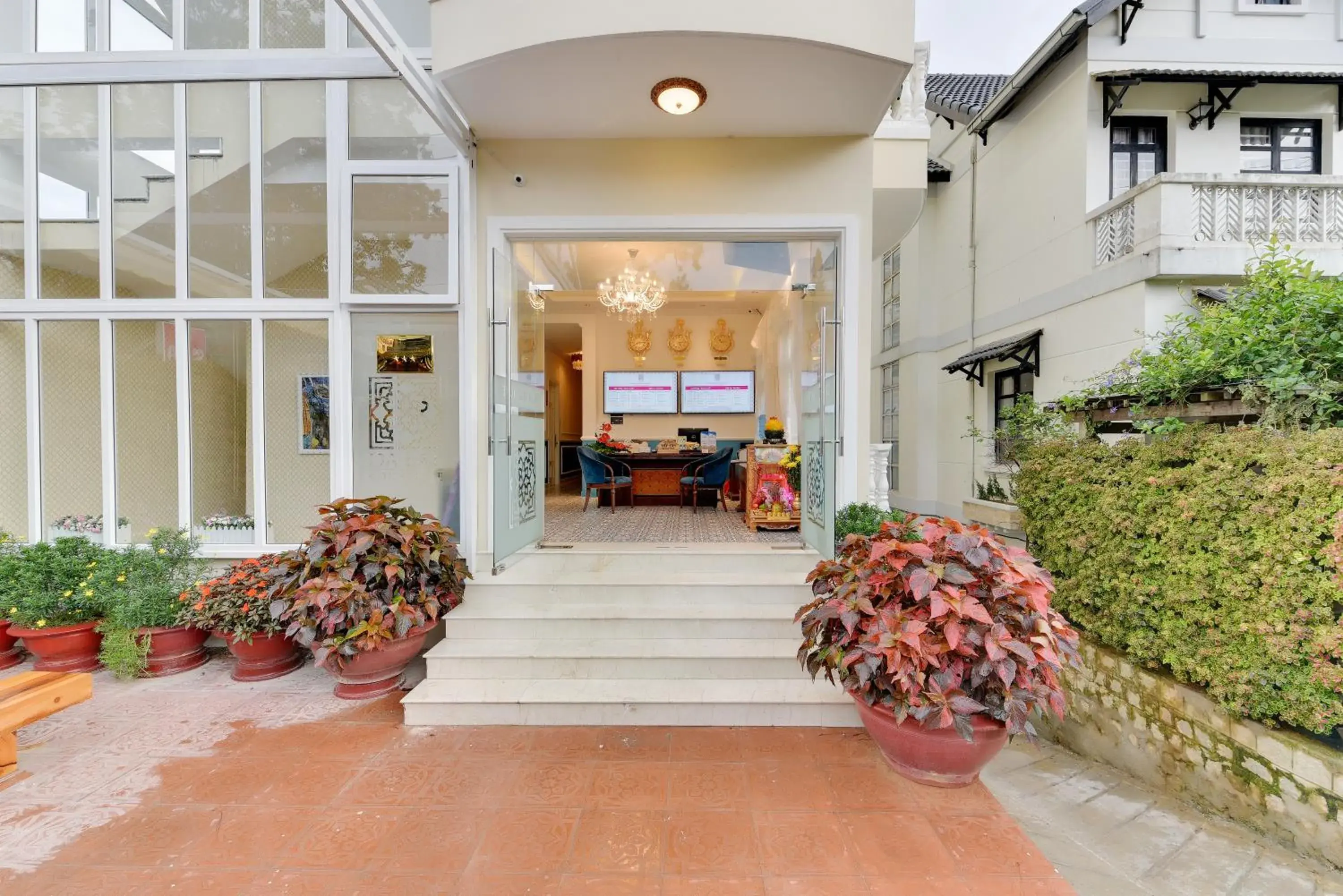 Facade/entrance in Dalat Boutique Hotel