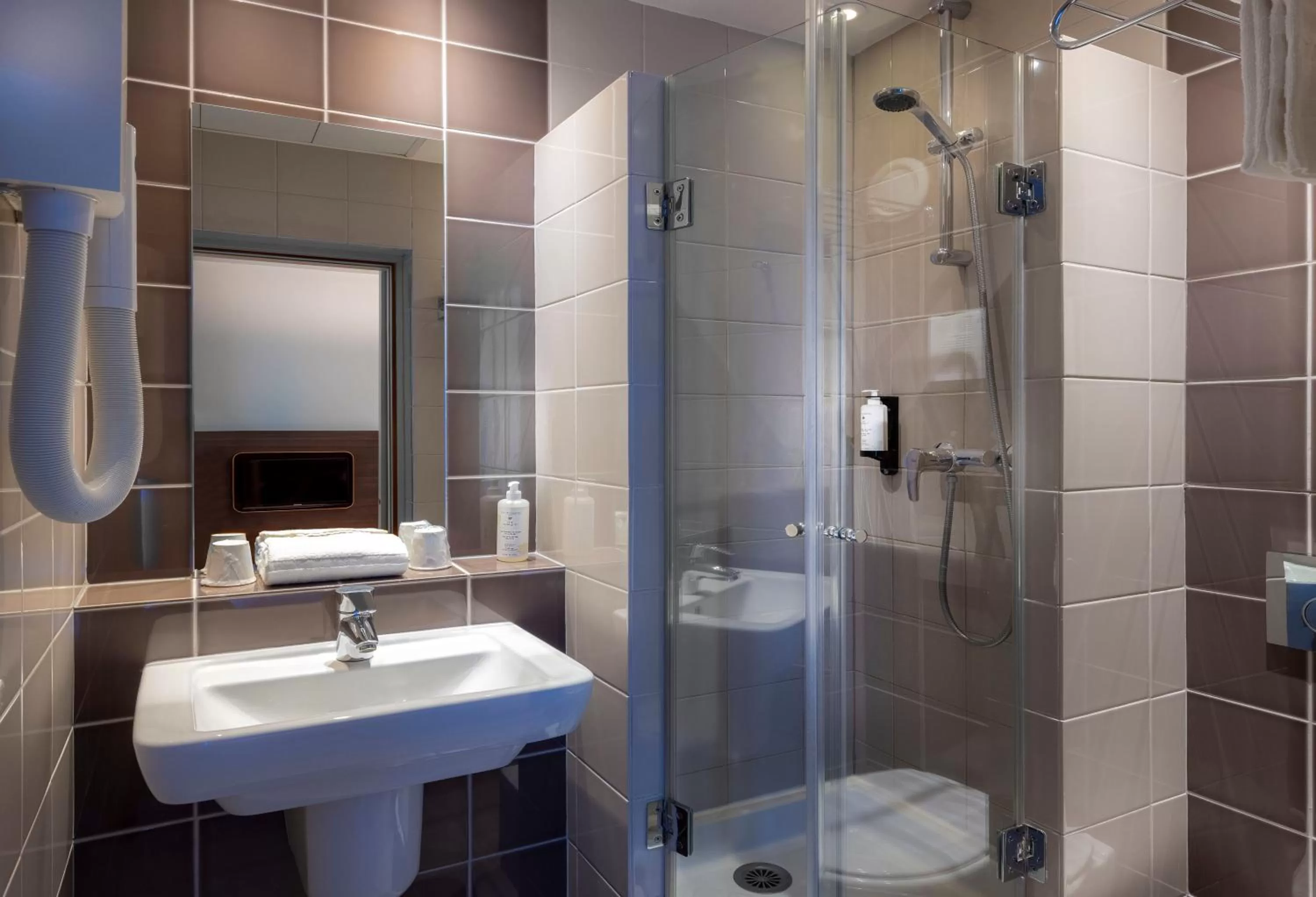 Bathroom in Libertel Austerlitz Jardin des Plantes