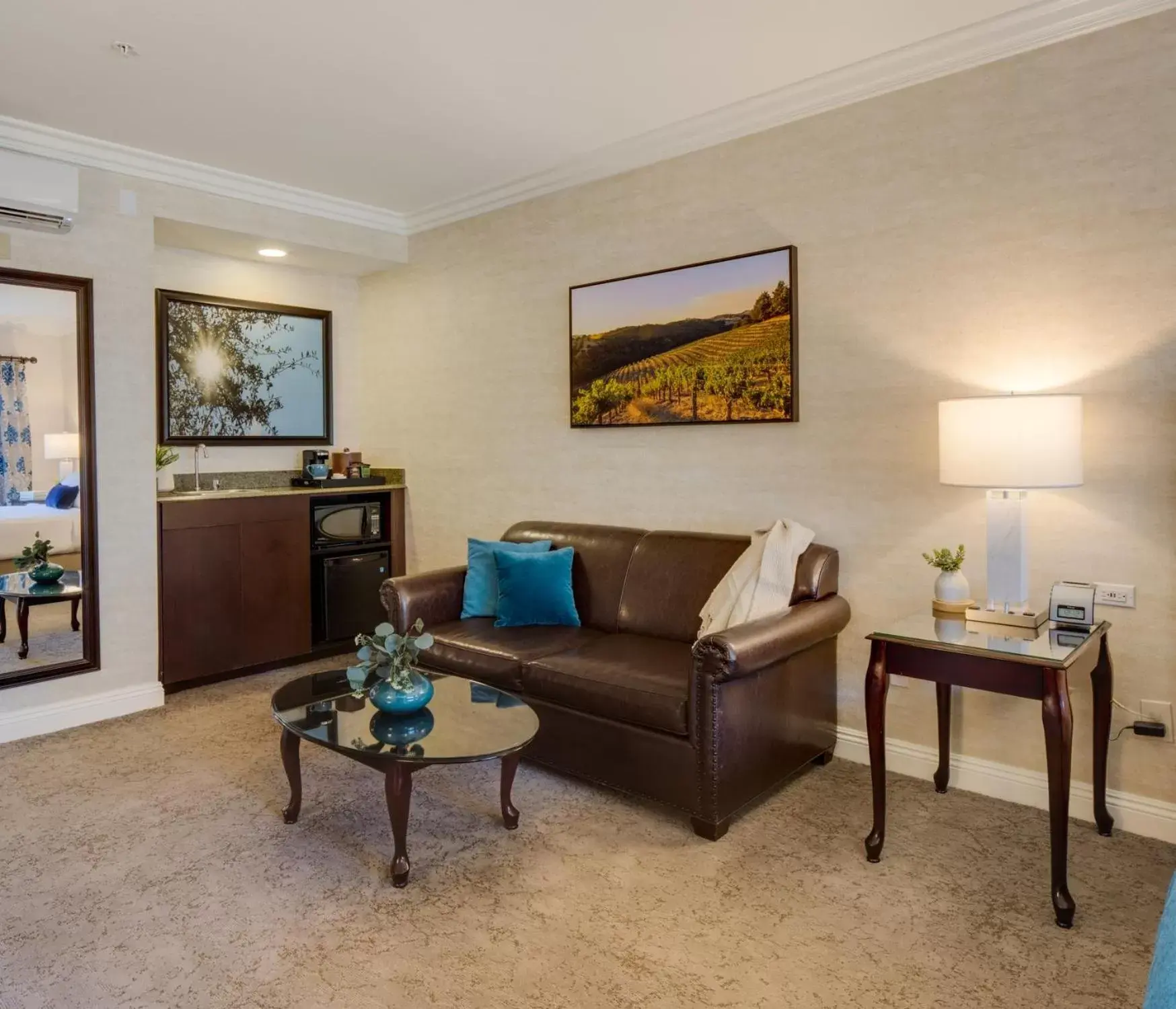 Living room, Seating Area in Ayres Suites Diamond Bar