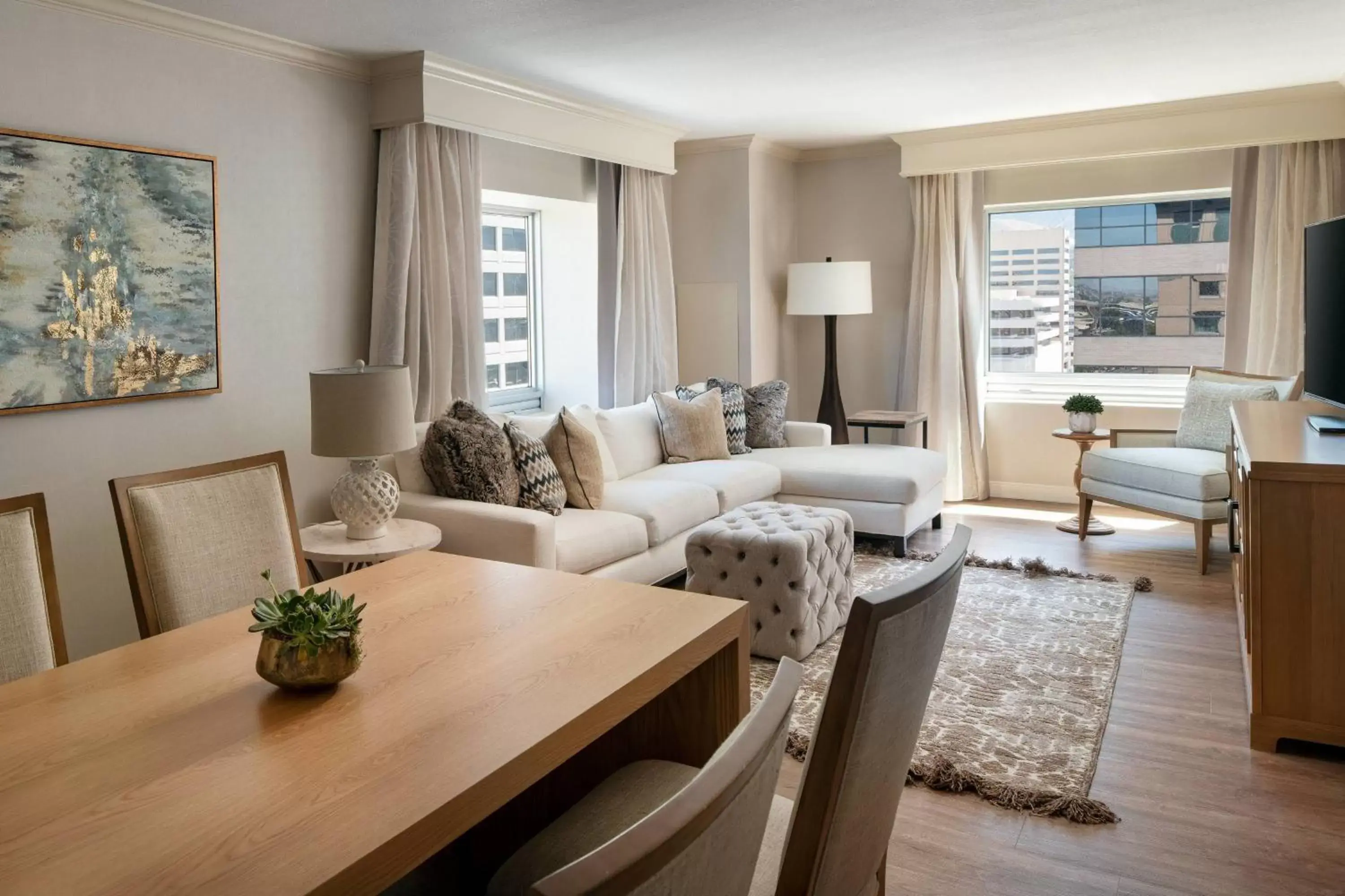 Bedroom, Seating Area in Marriott Salt Lake City Center