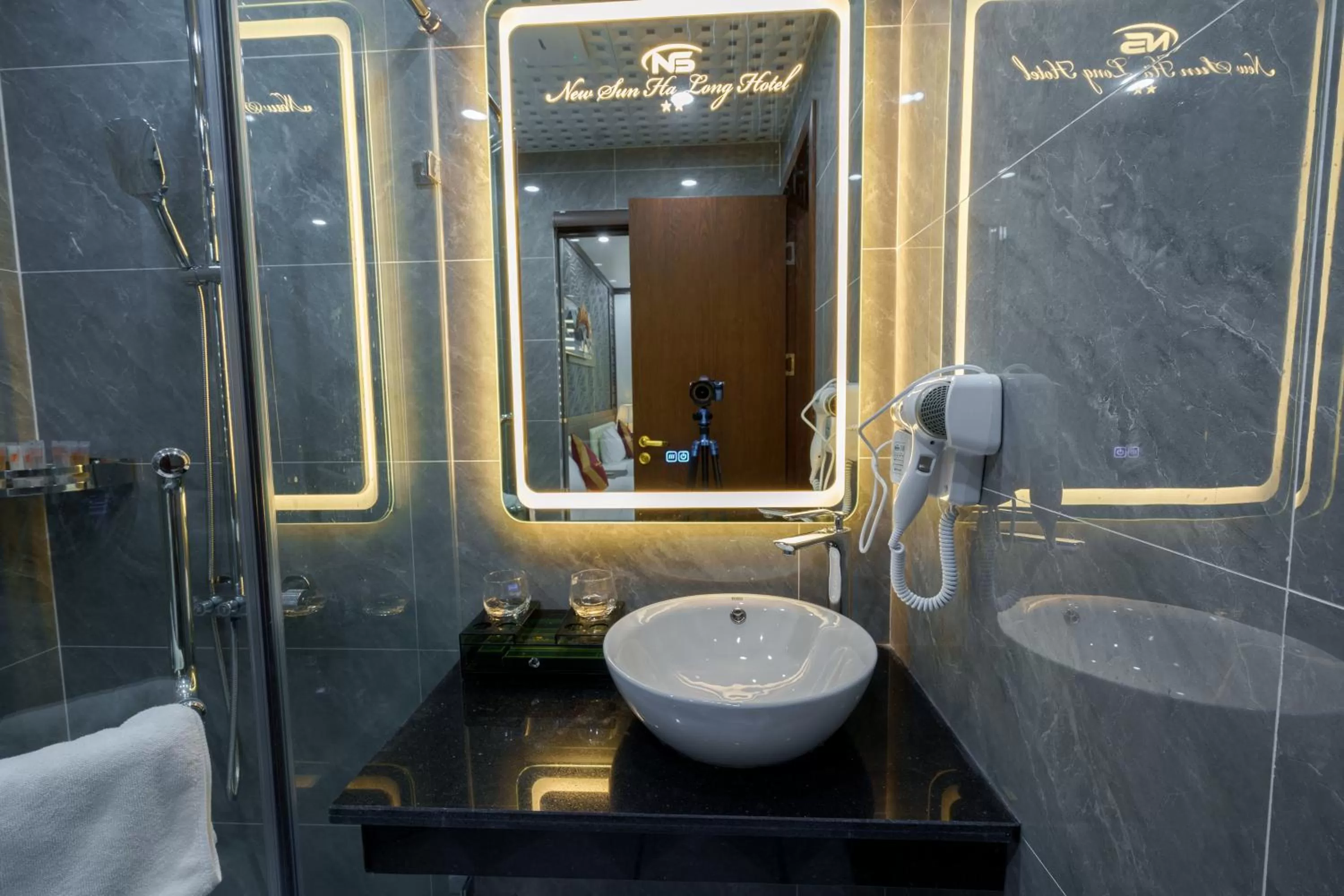 Toilet in Sunland Halong Hotel and Restaurant