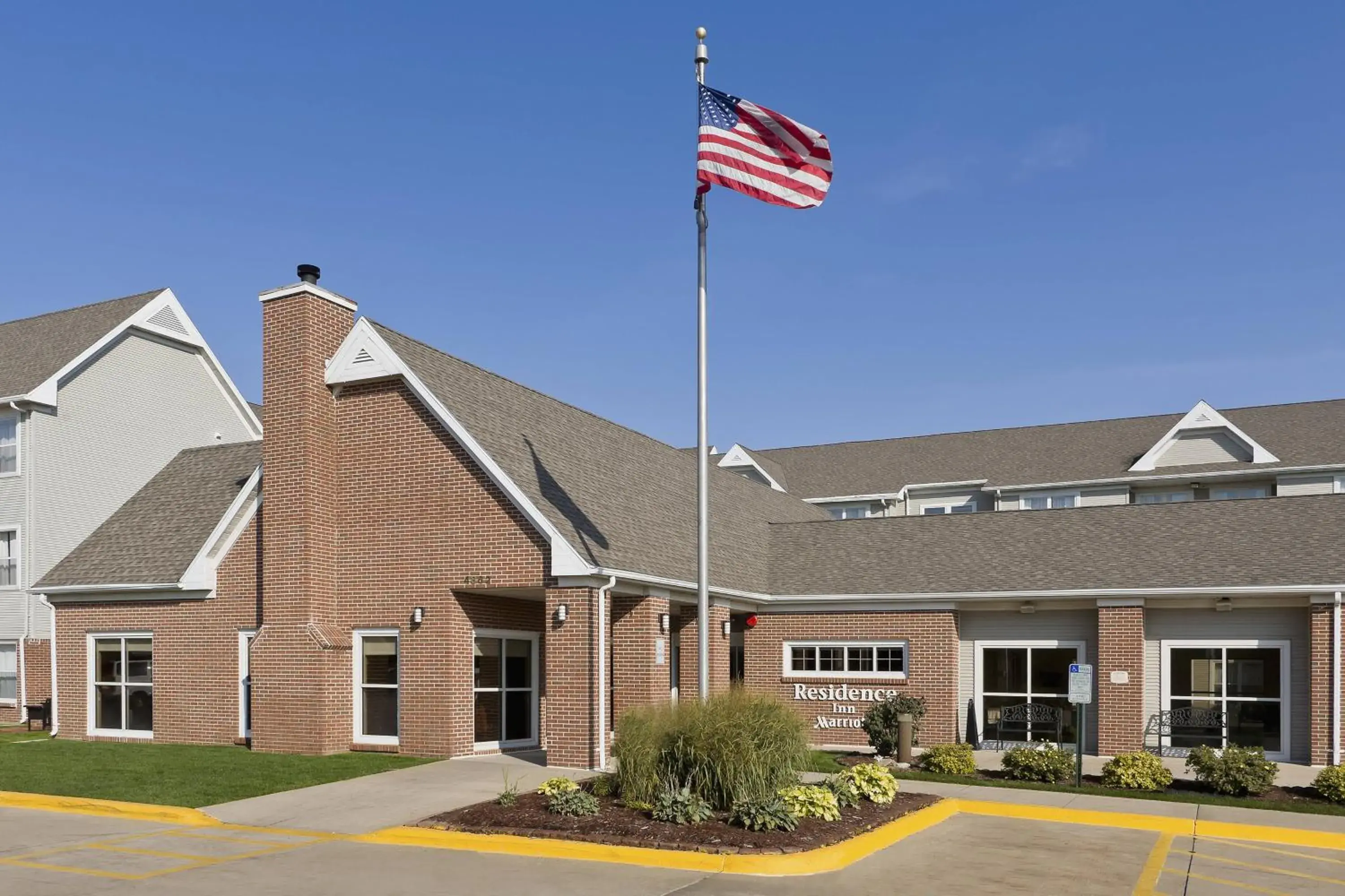 Property Building in Residence Inn Madison East