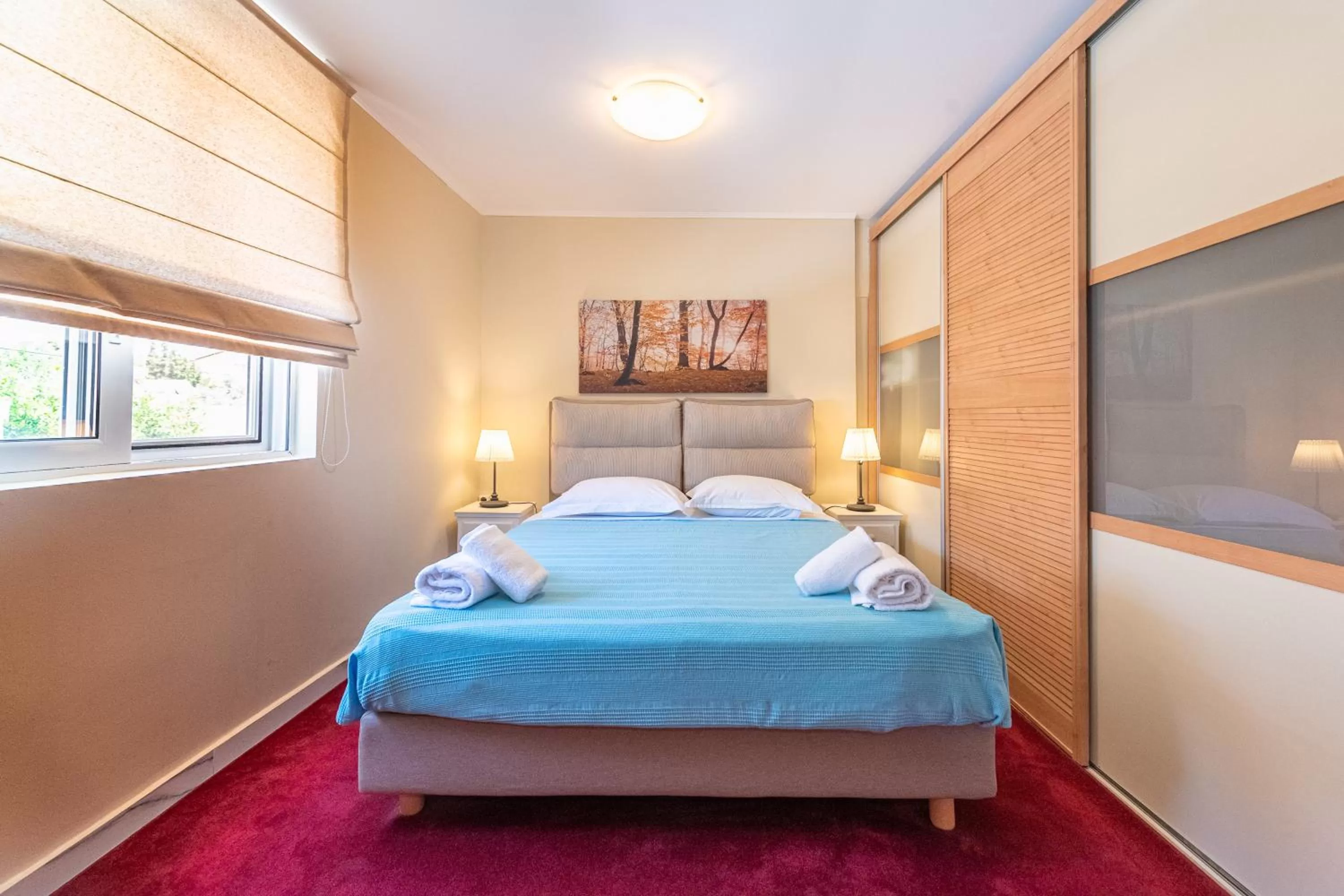 Bed in Apartments Tina FREE transfer from-to the airport