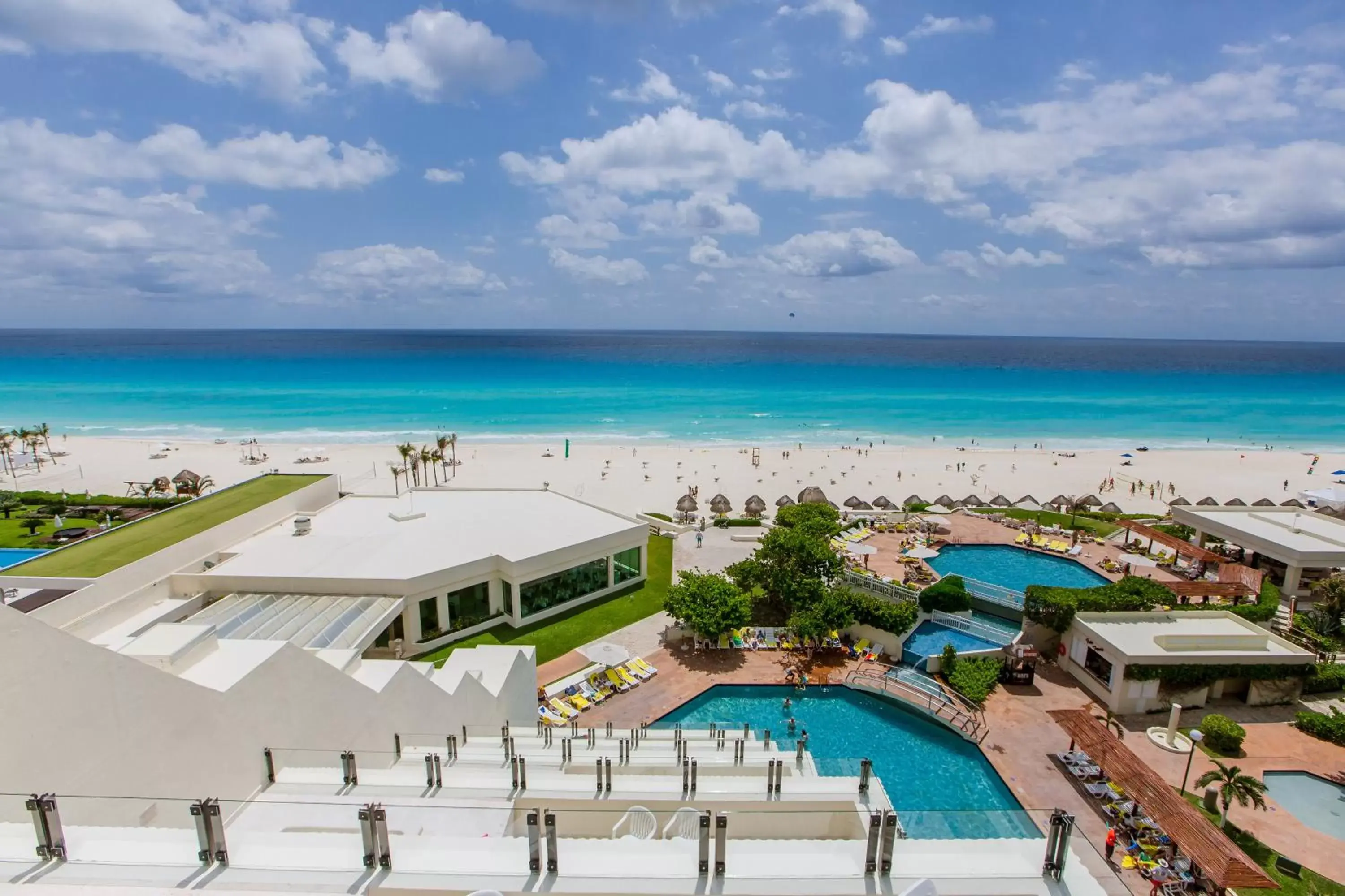 Beach, Bird's-eye View in Park Royal Beach Cancun - All Inclusive