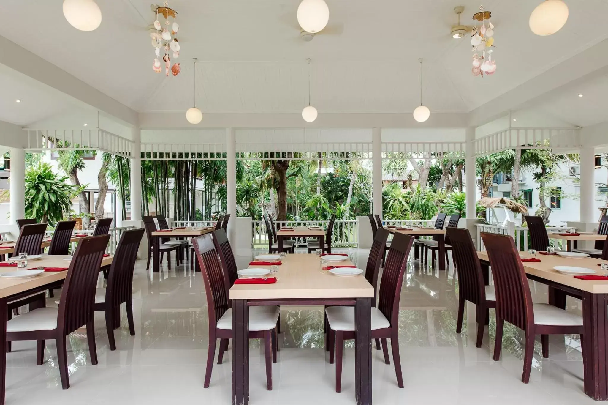 Restaurant/Places to Eat in Prinz Garden Villa