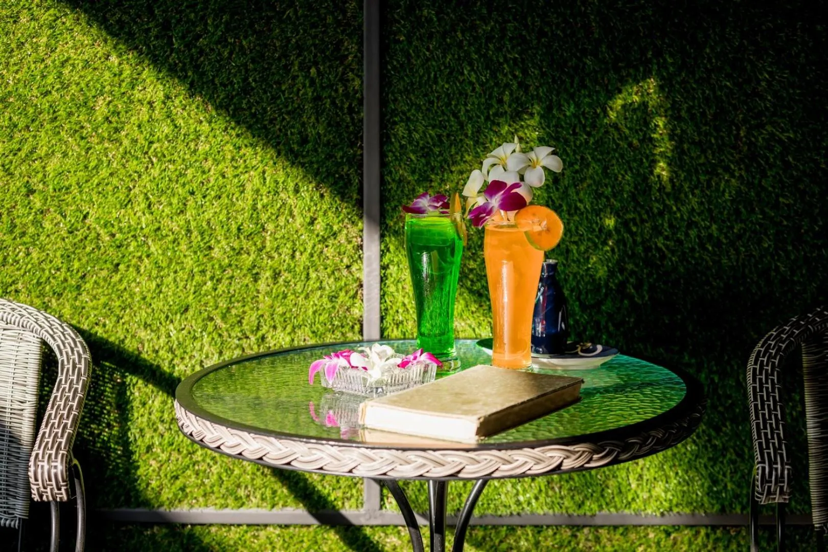 Drinks in Colorize Boutique Hotel