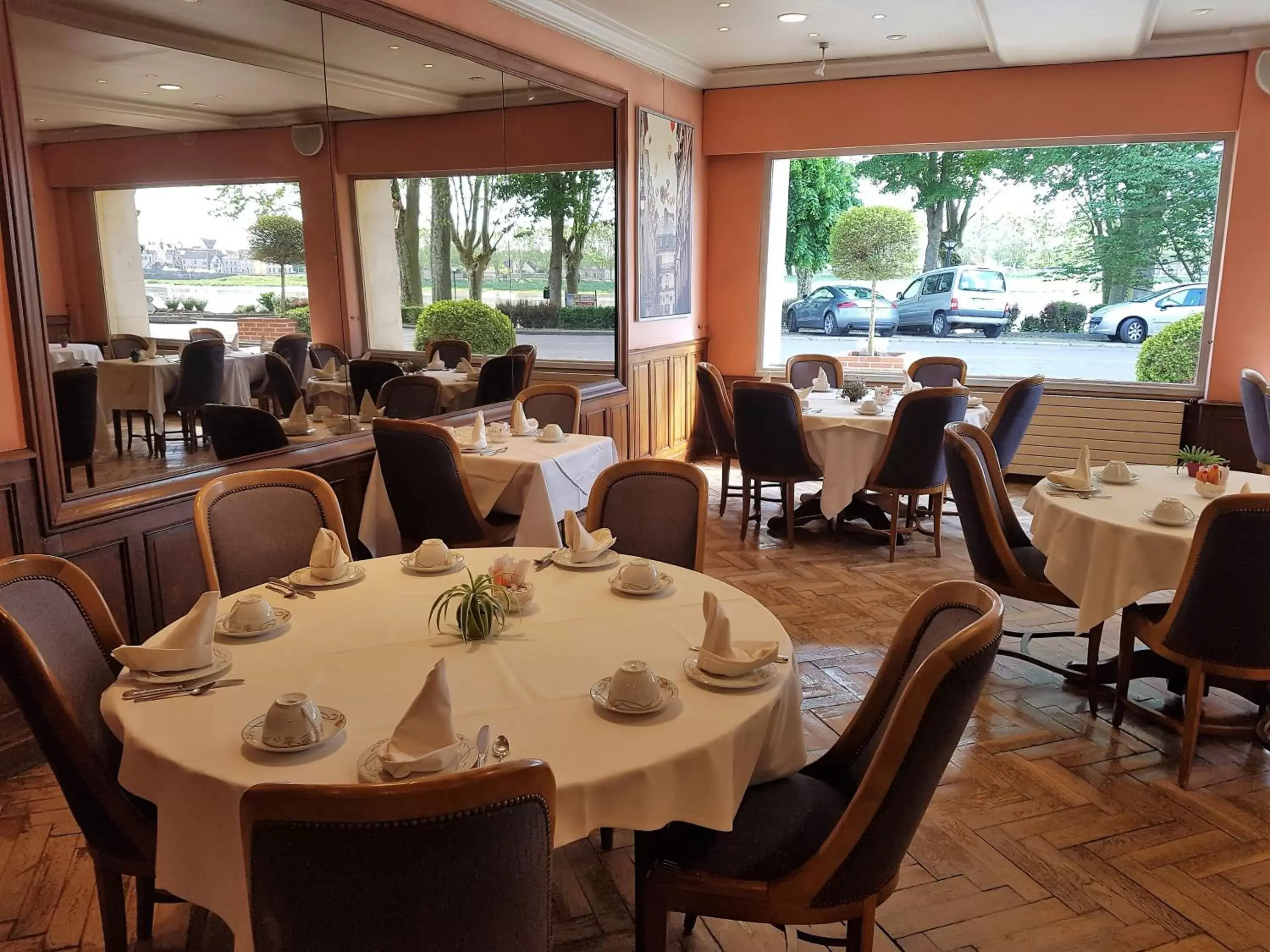Buffet breakfast, Restaurant/Places to Eat in Logis Hôtel Le Rivage