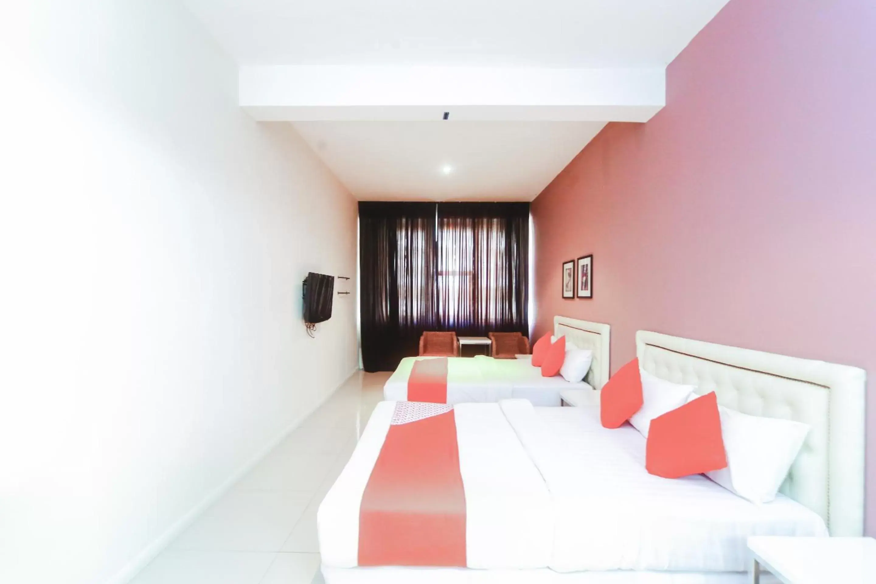 Photo of the whole room, Bed in OYO 777 Epal Hotel